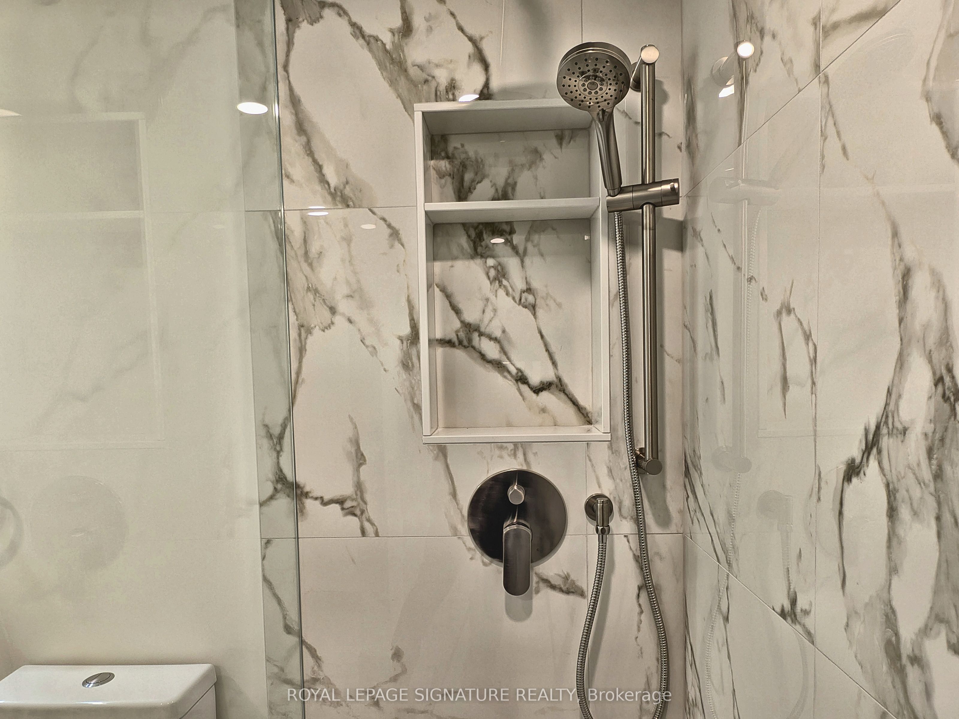 284 Bloor Street W 206 Property Photo 19