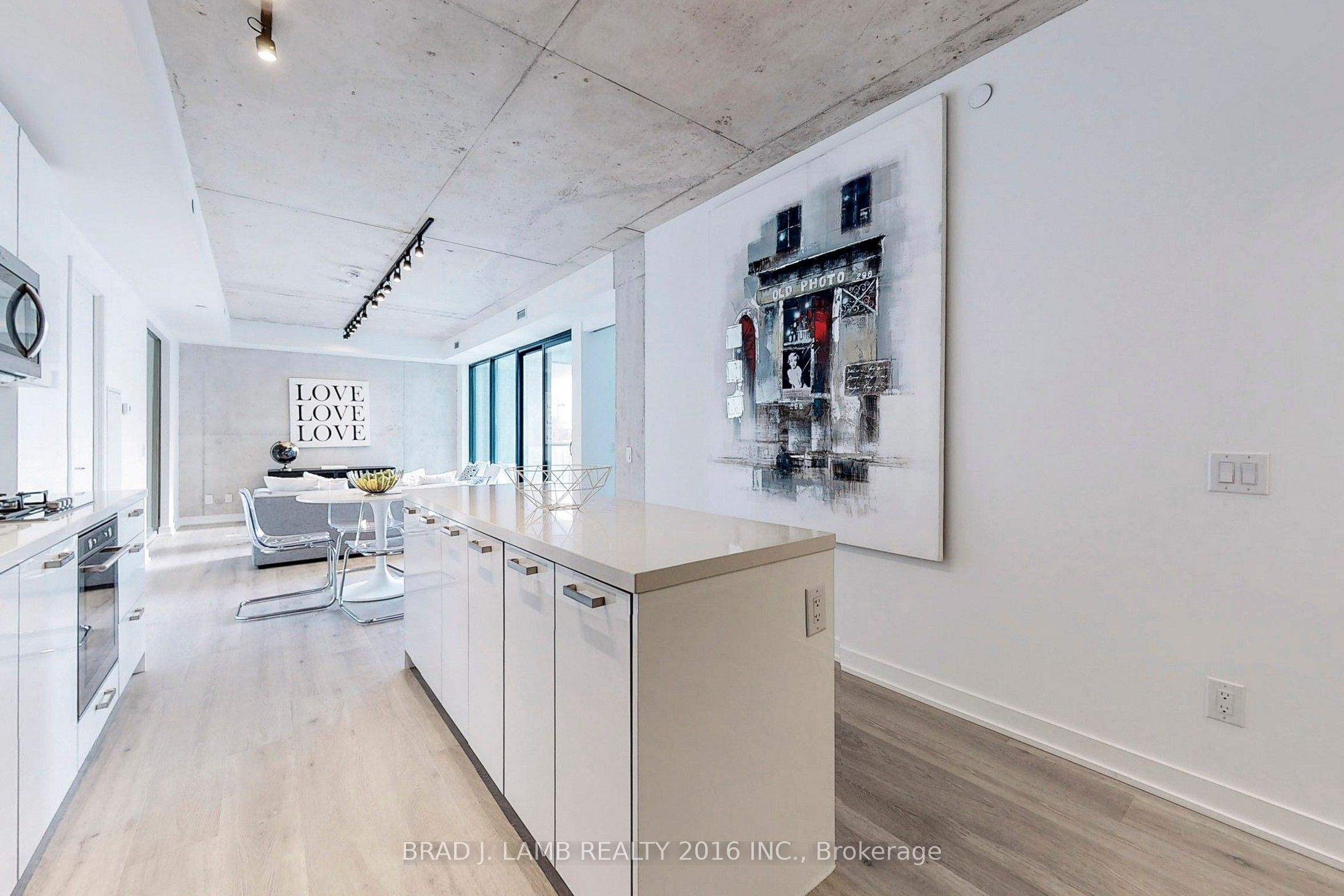 55 Ontario Street 509 Property Photo 10
