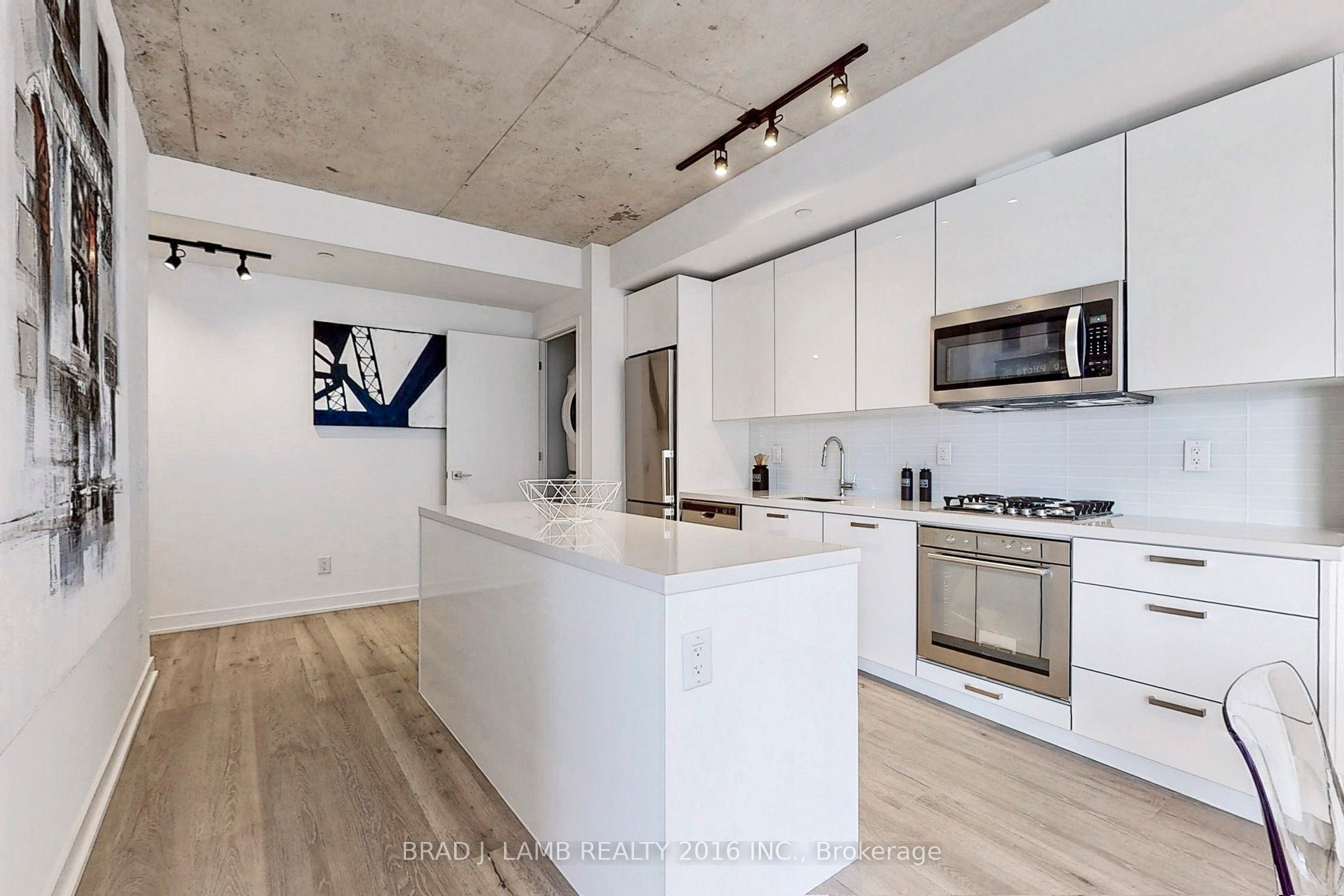 55 Ontario Street 509 Property Photo 11