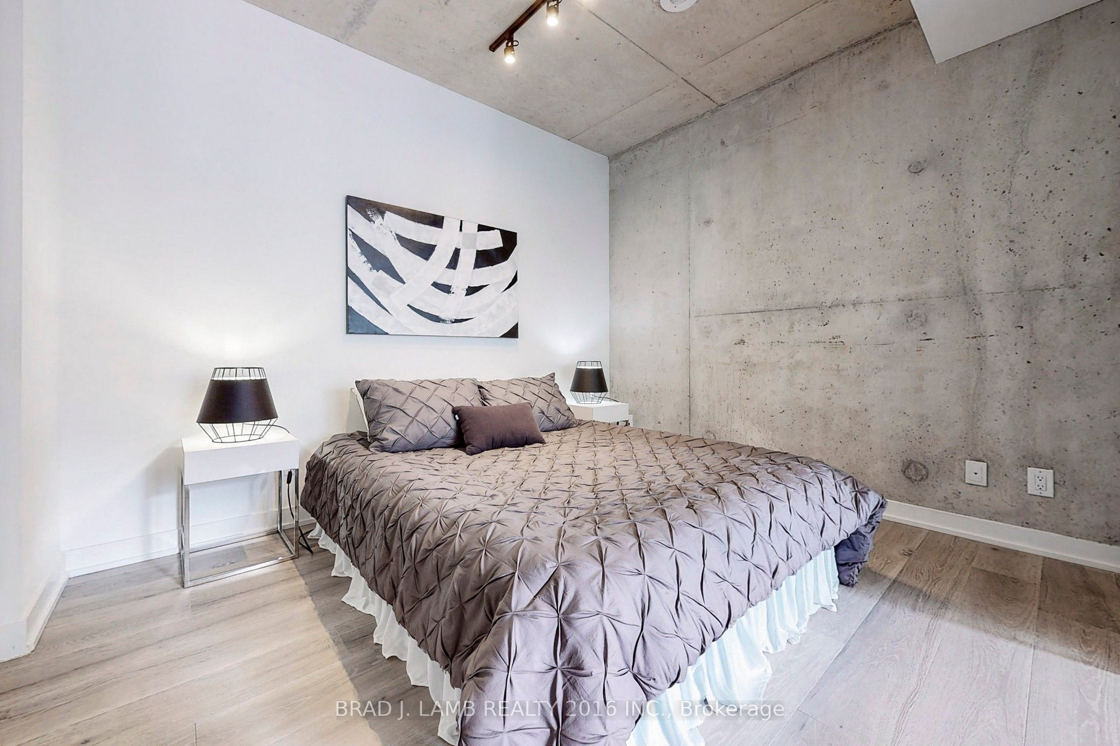 55 Ontario Street 509 Property Photo 22