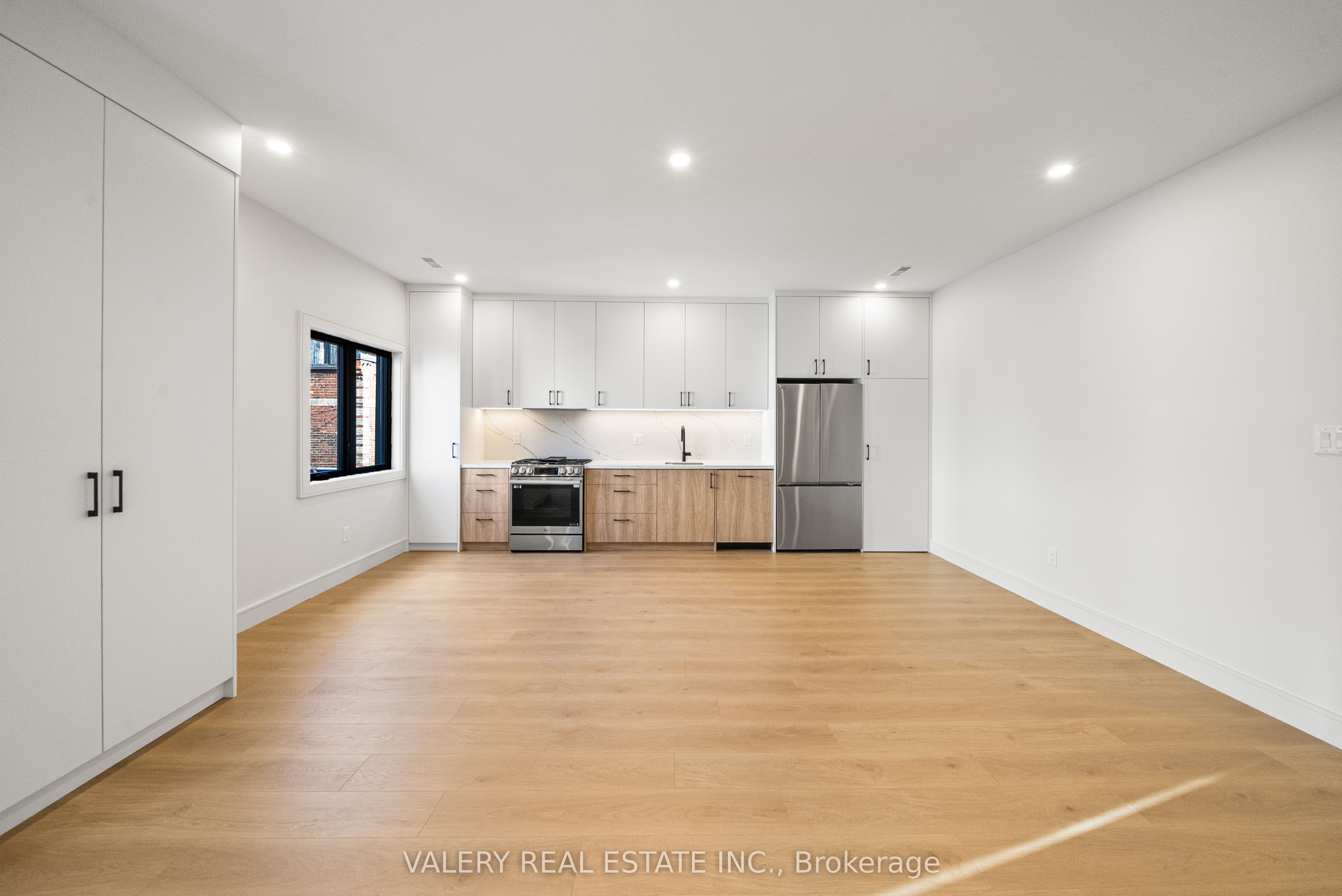 144 Dovercourt Road Laneway Upper Property Photo 2