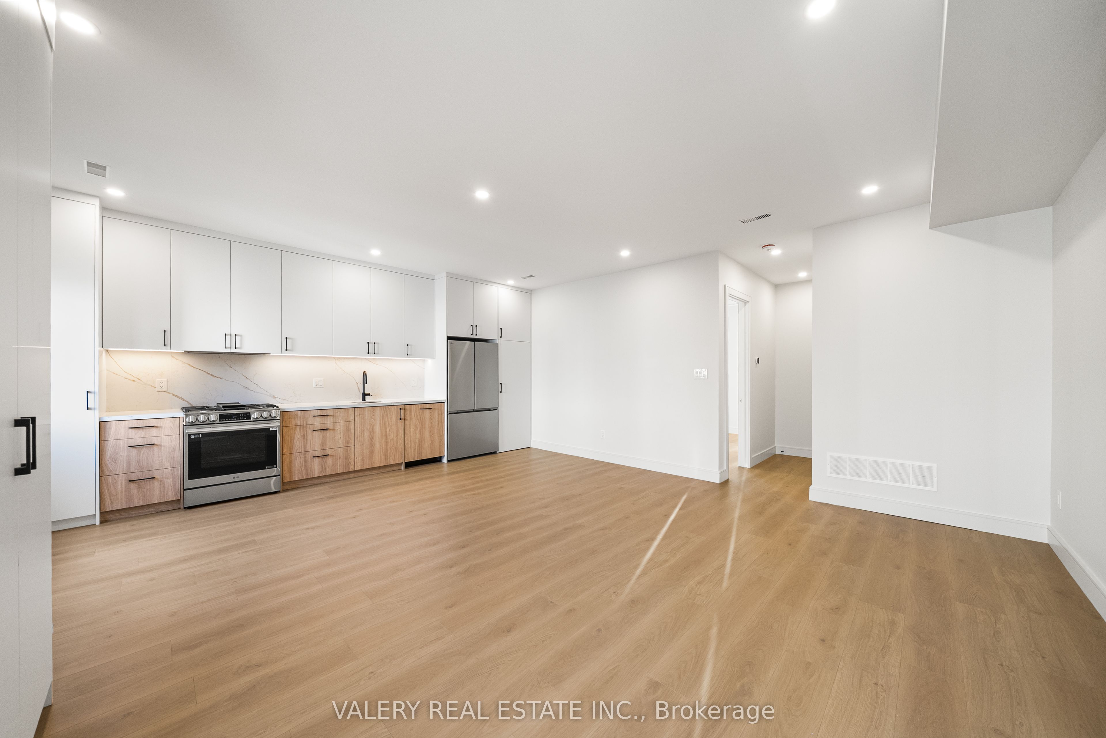 144 Dovercourt Road Laneway Upper Property Photo 3