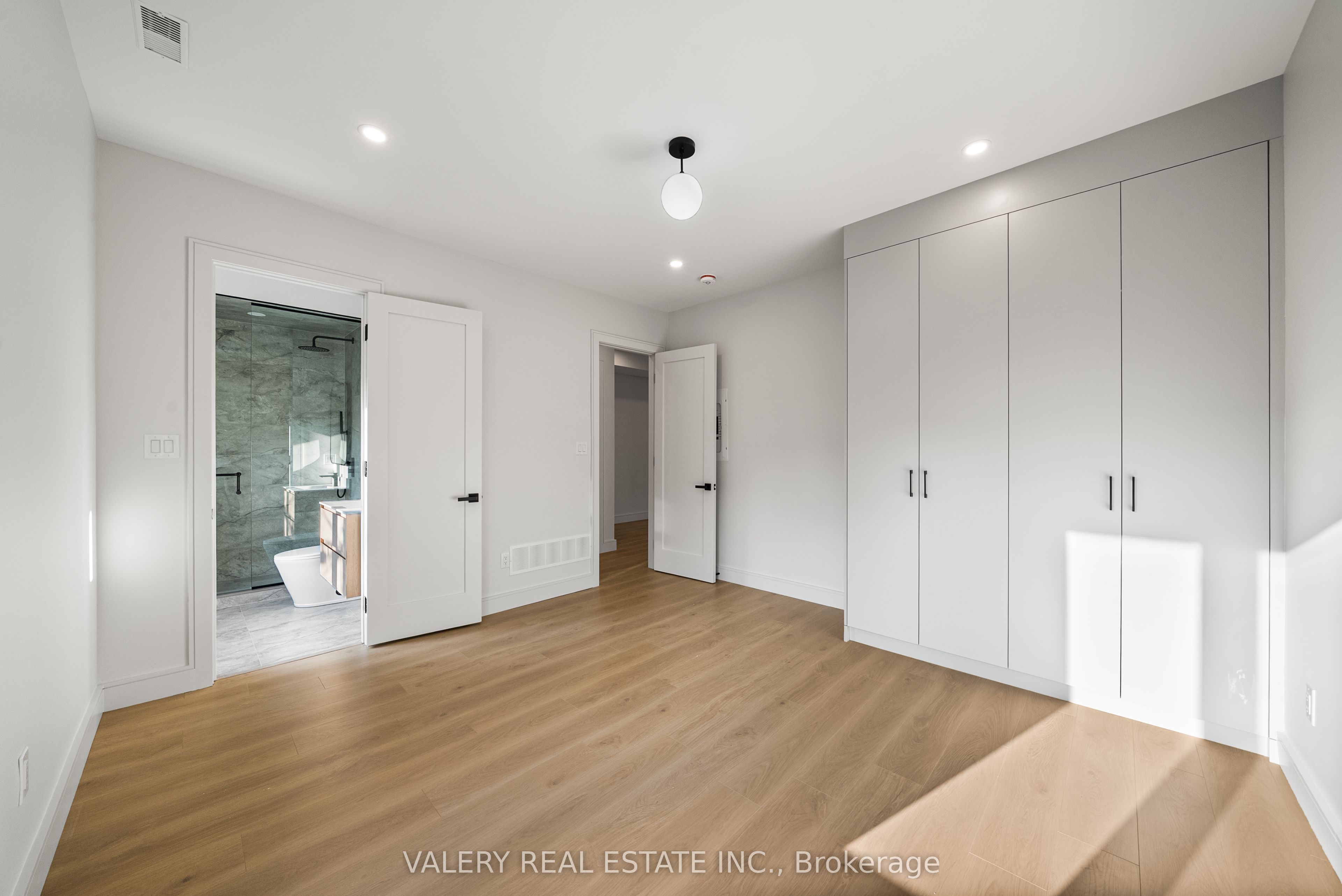 144 Dovercourt Road Laneway Upper Property Photo 8