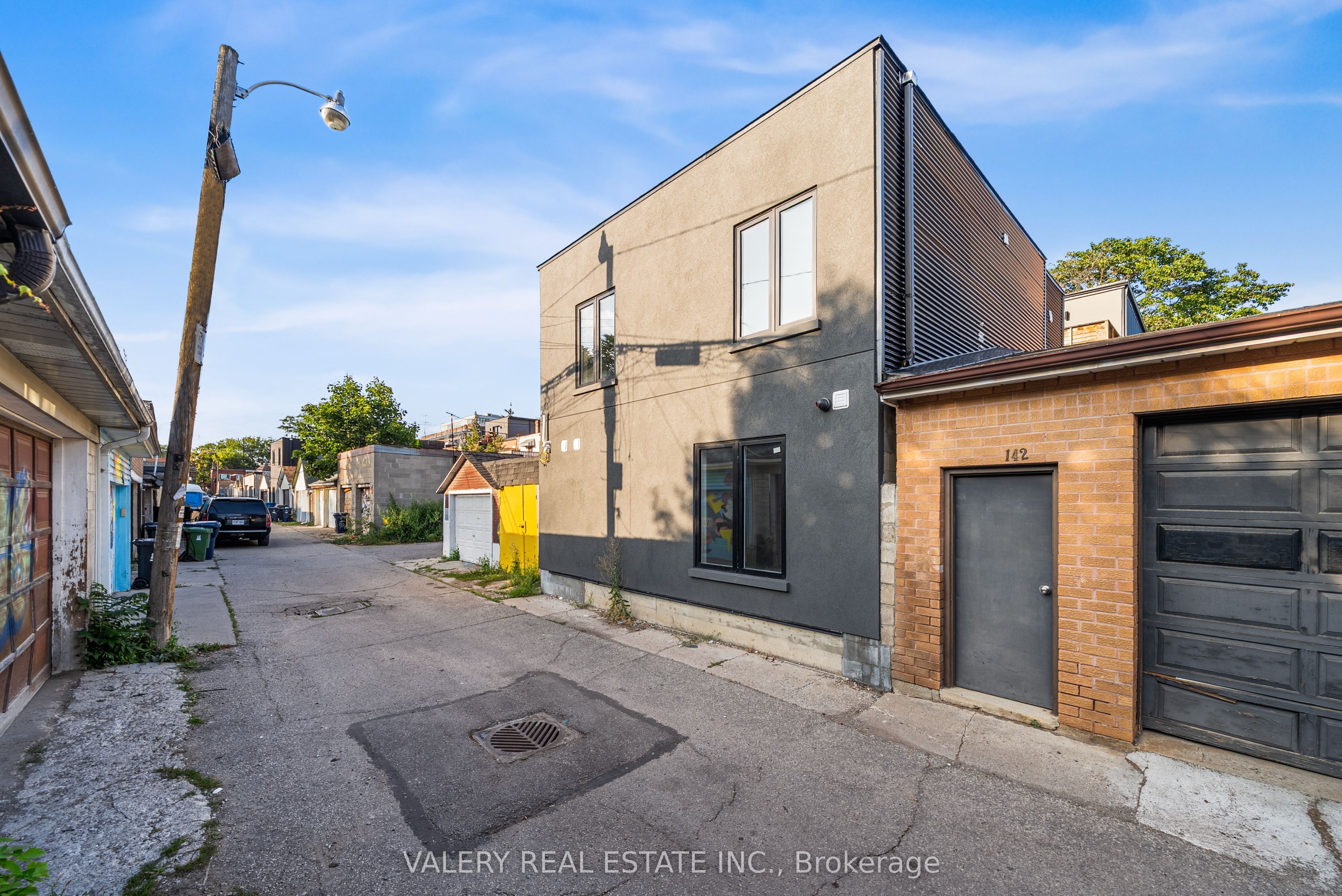144 Dovercourt Road Laneway Upper Property Photo 13