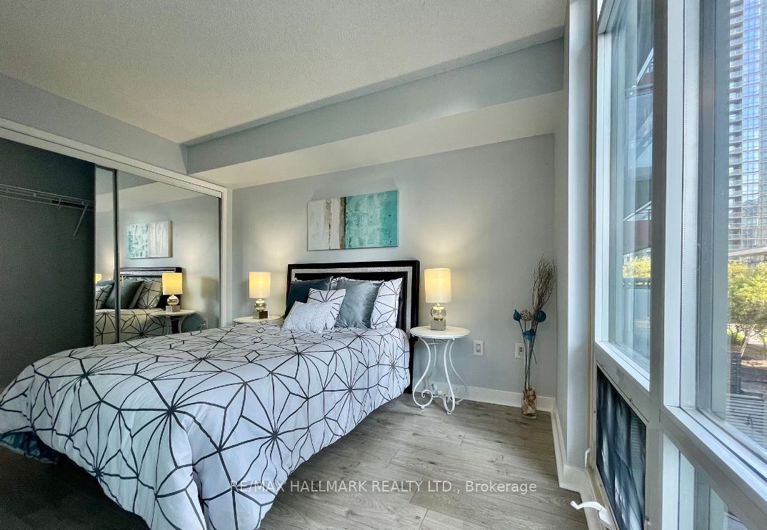 4k Spadina Avenue 301 Property Photo 7