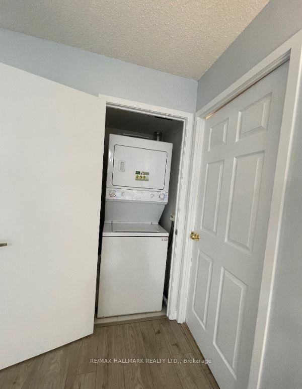 4k Spadina Avenue 301 Property Photo 9