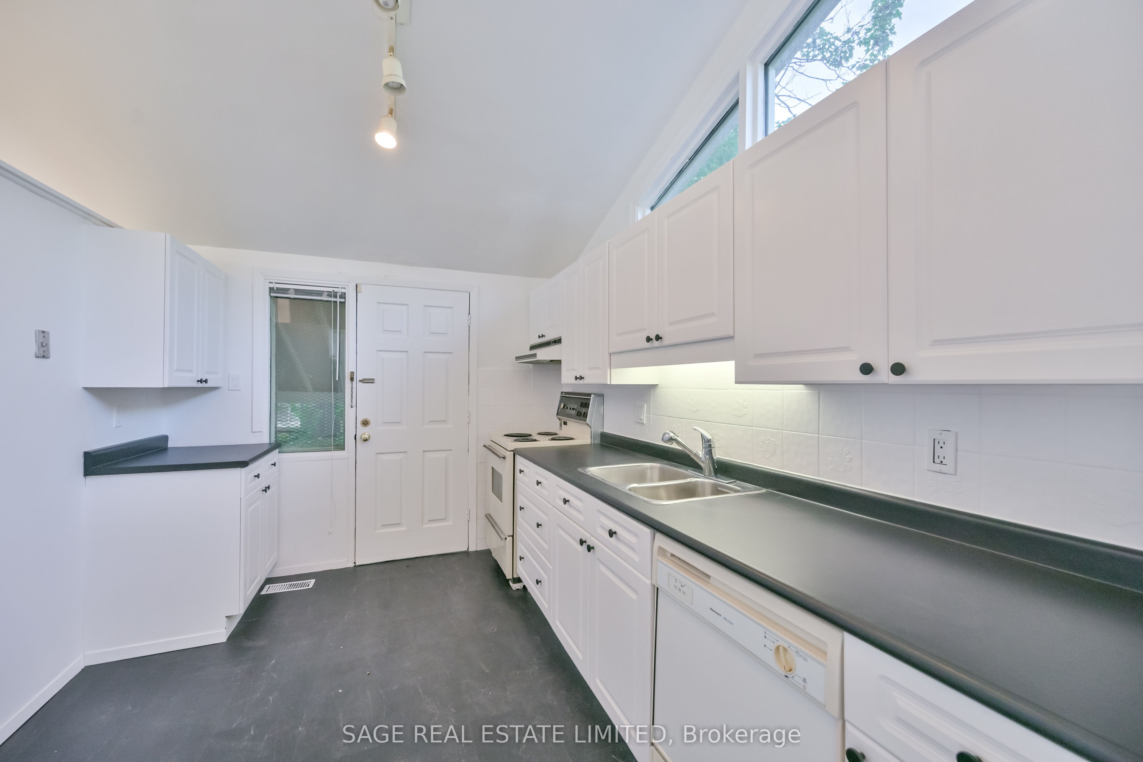 56 Grangemill Crescent Property Photo 15
