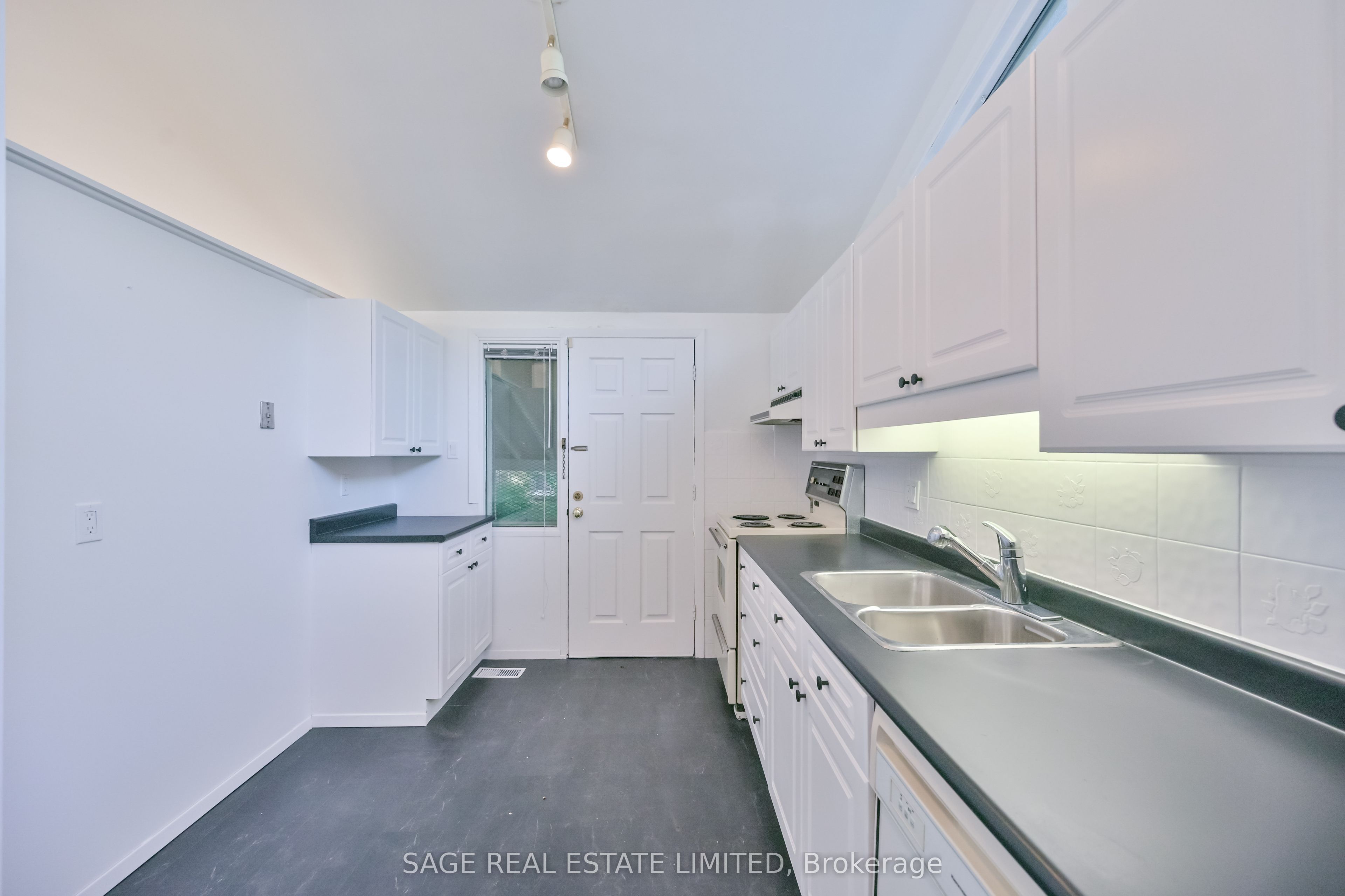 56 Grangemill Crescent Property Photo 17