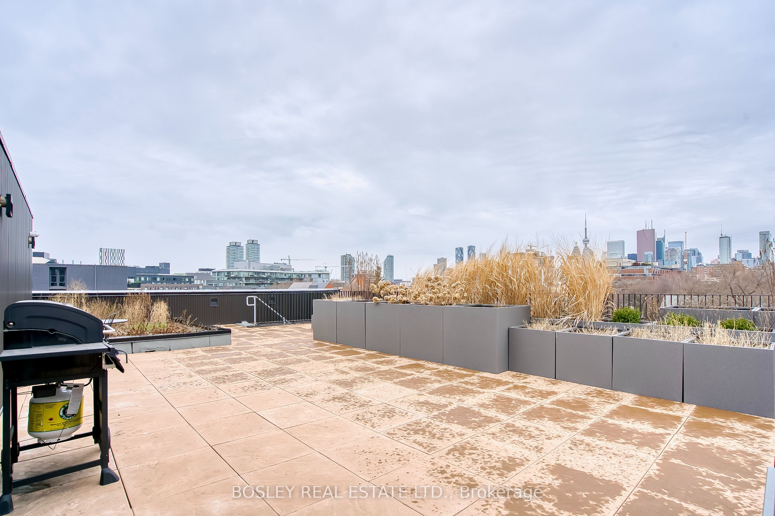 41 River Street 25 Property Photo 11