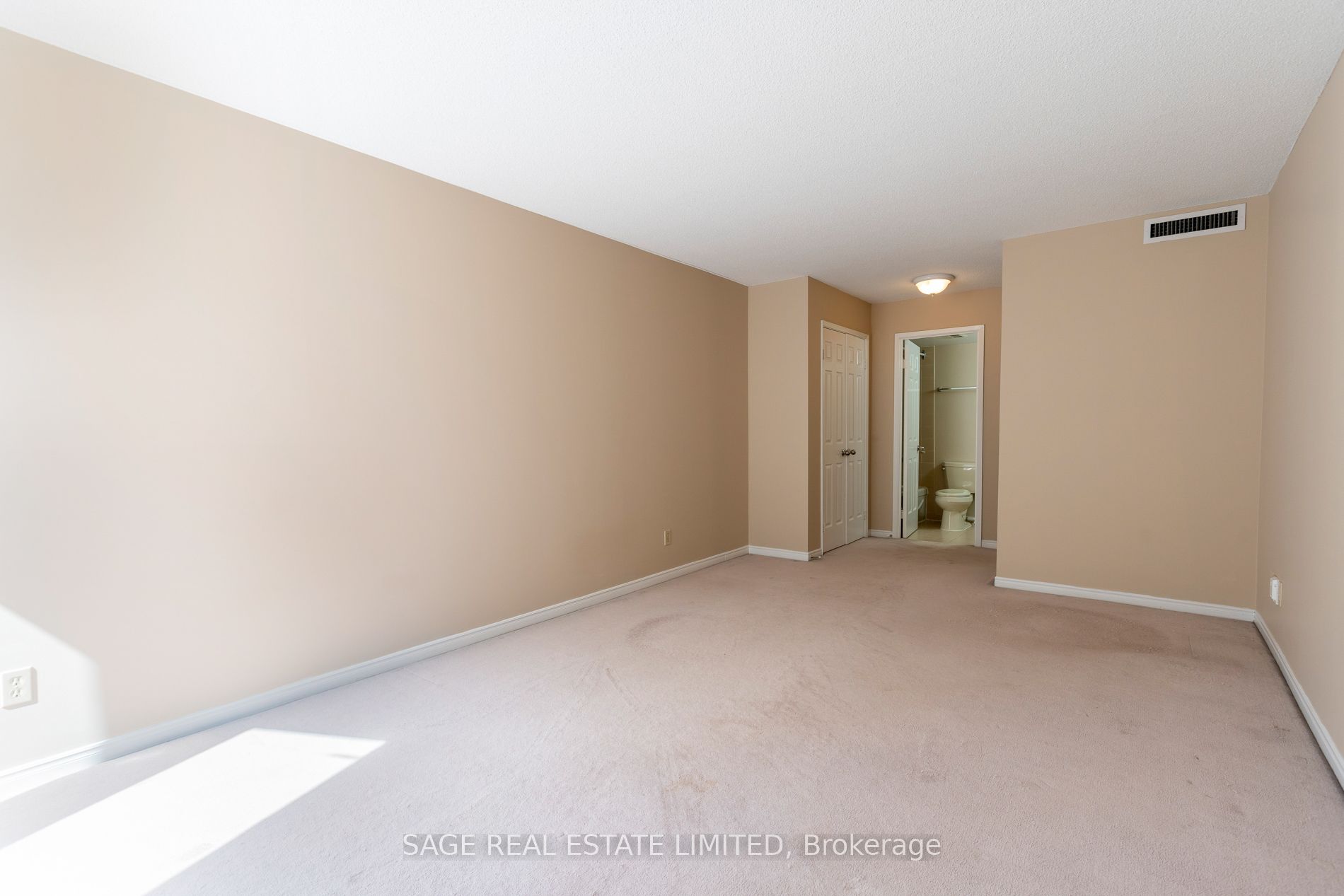 25 George Street 302 Property Photo 23
