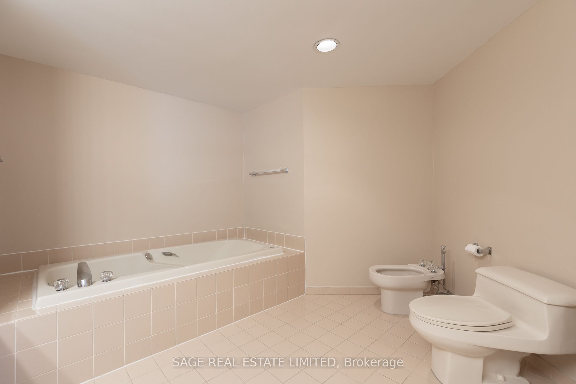 25 George Street 302 Property Photo 32