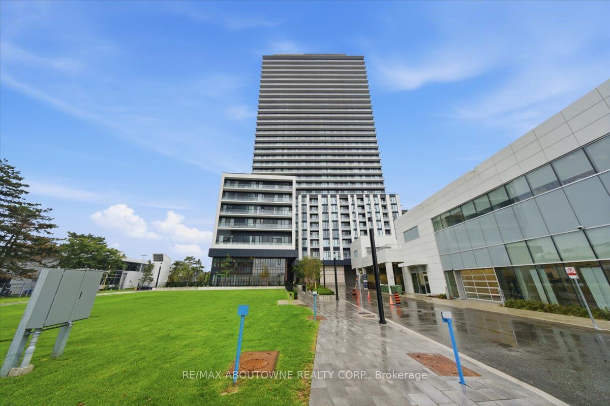 5858 Yonge Street 1623 Property Photo 1