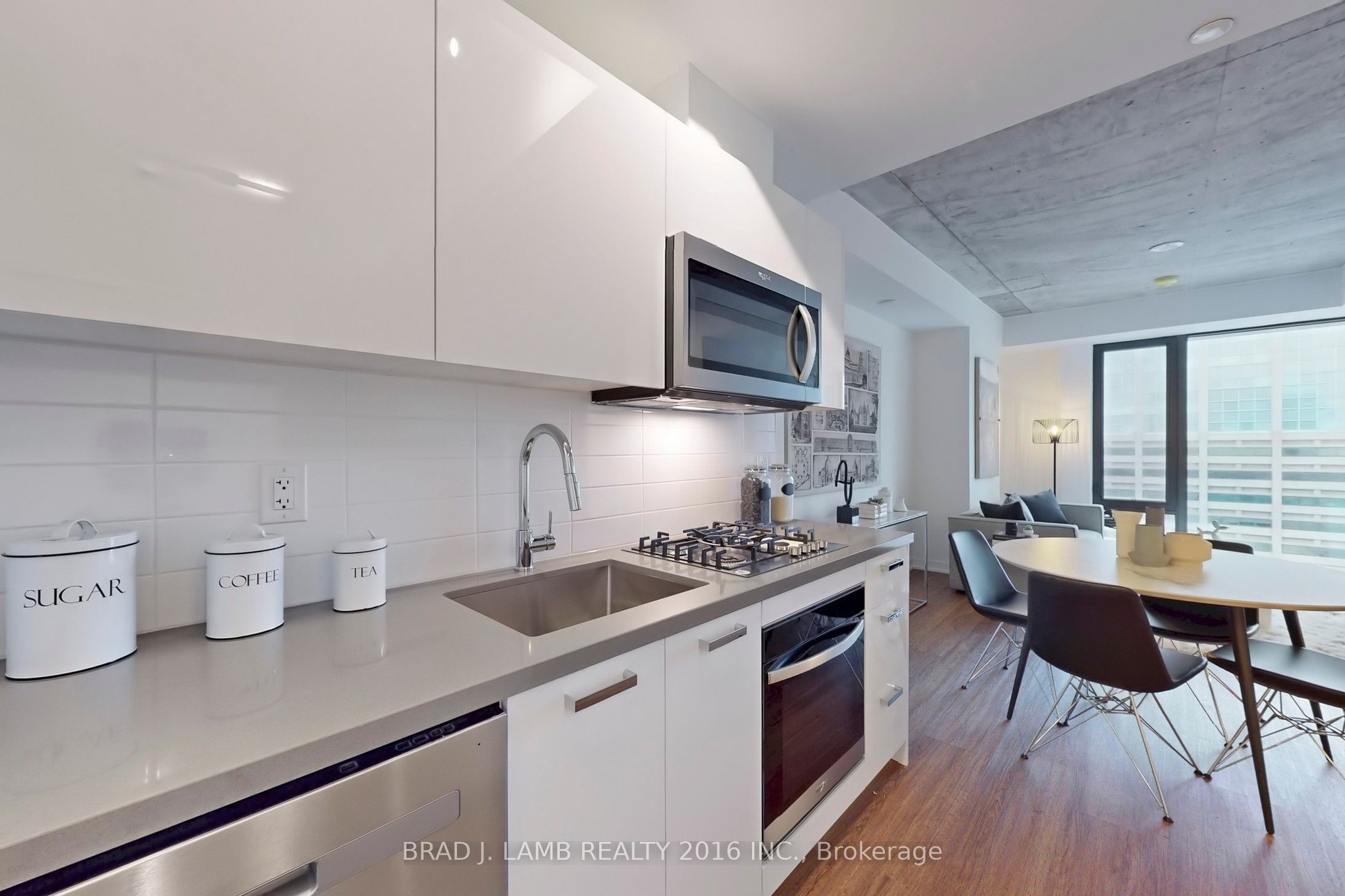 195 Mccaul Street 1403 Property Photo 19