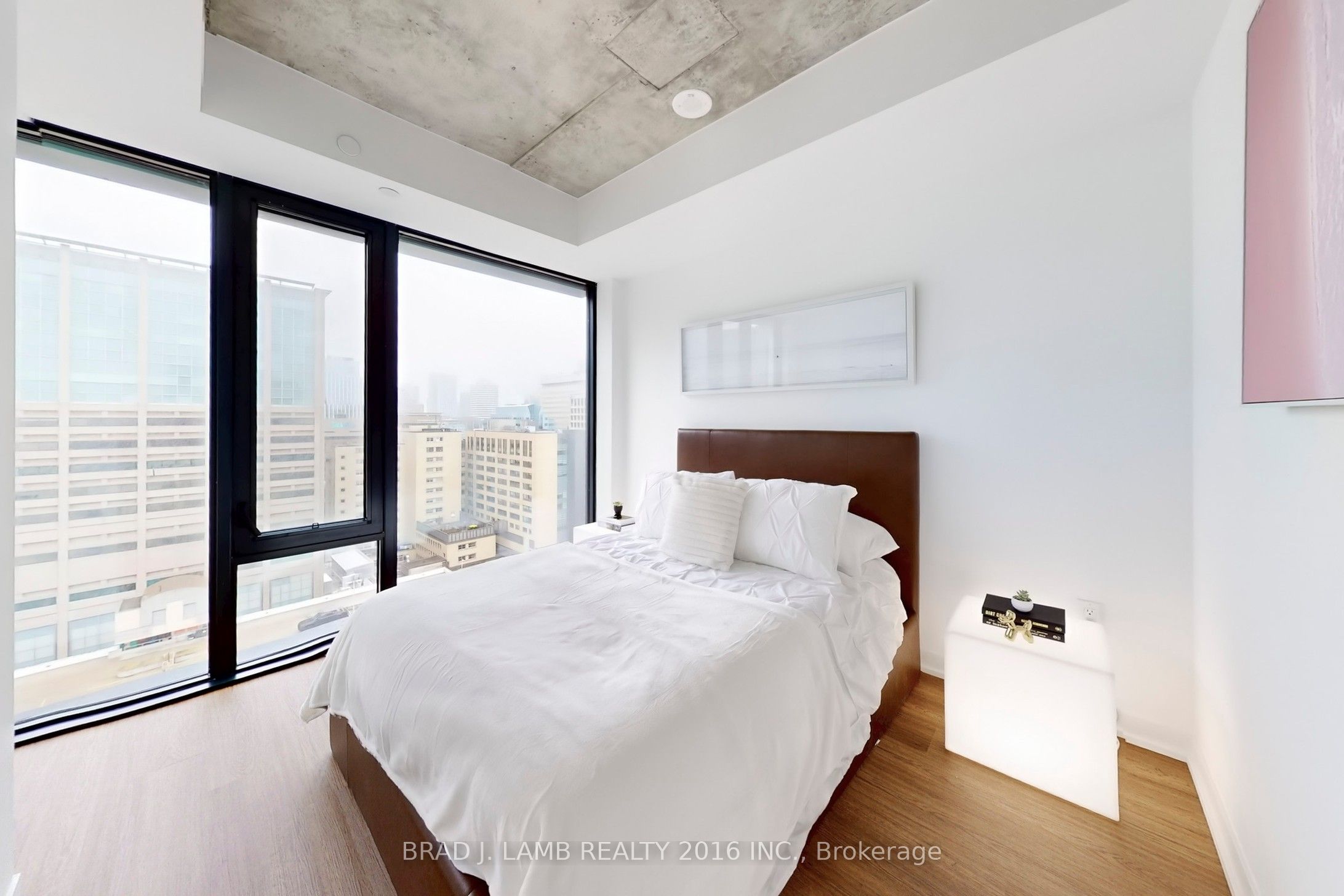 195 Mccaul Street 1403 Property Photo 22