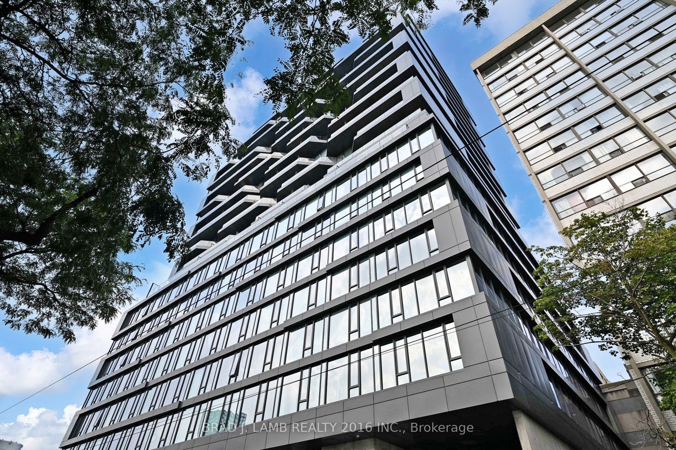 195 Mccaul Street 705 Property Photo 1