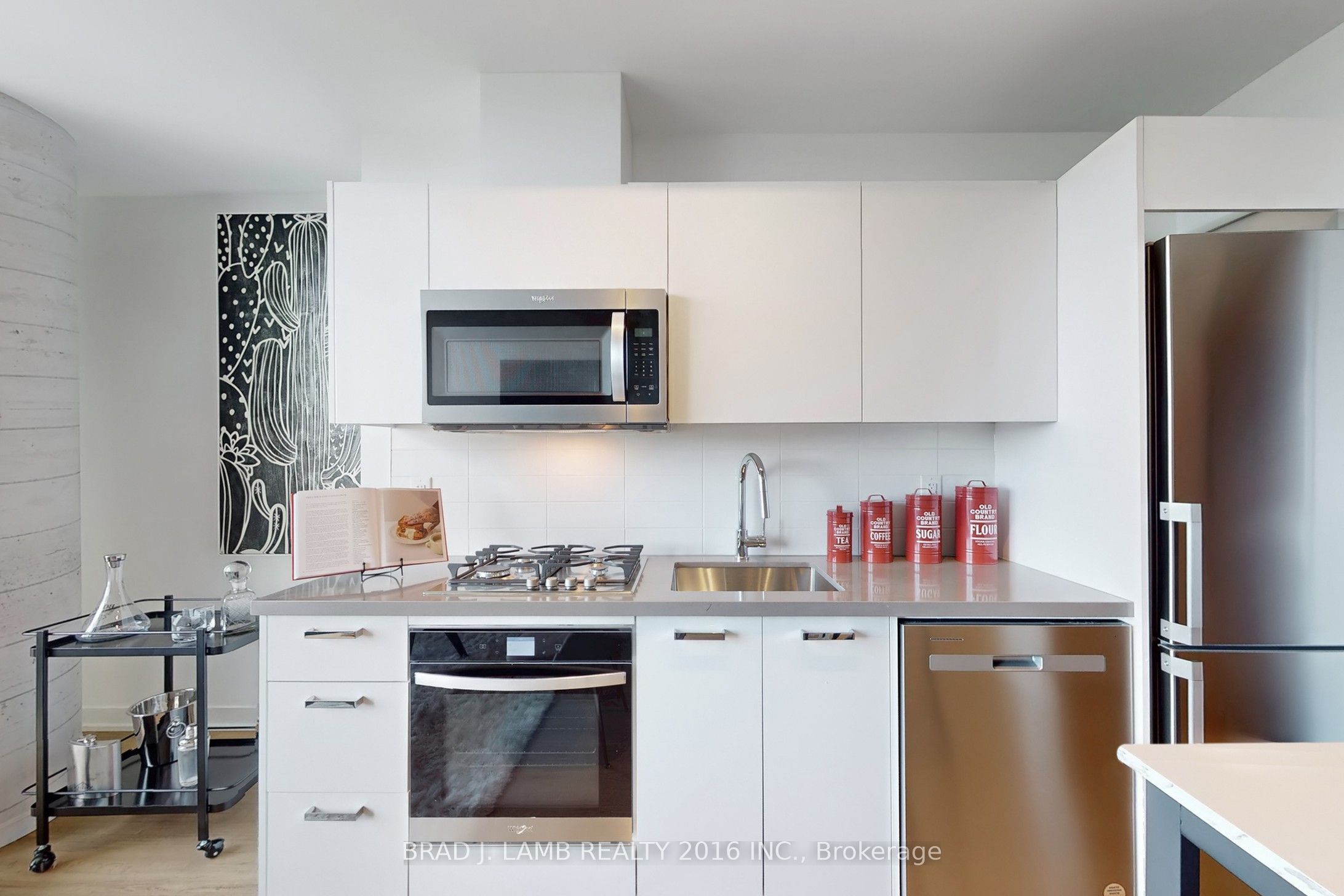 195 Mccaul Street 705 Property Photo 15