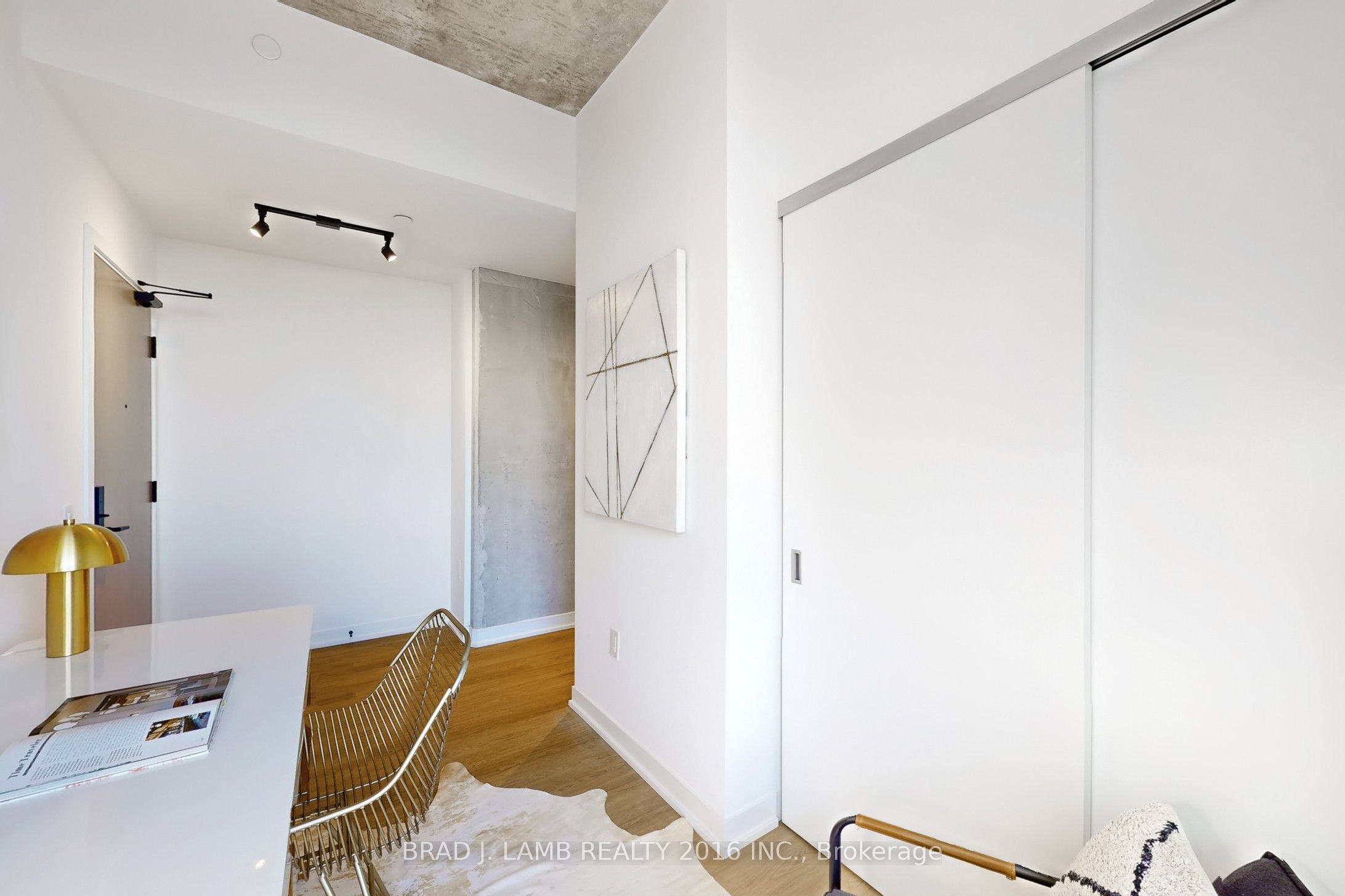 195 Mccaul Street 705 Property Photo 22
