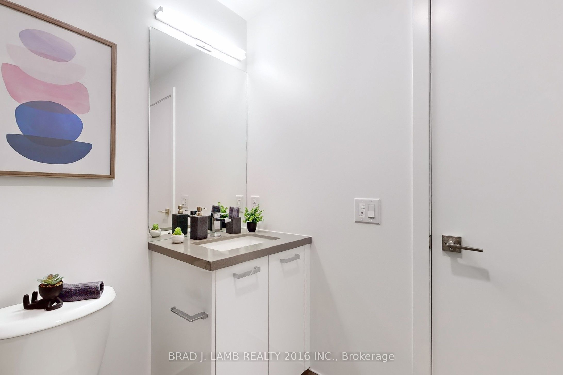 195 Mccaul Street 705 Property Photo 25