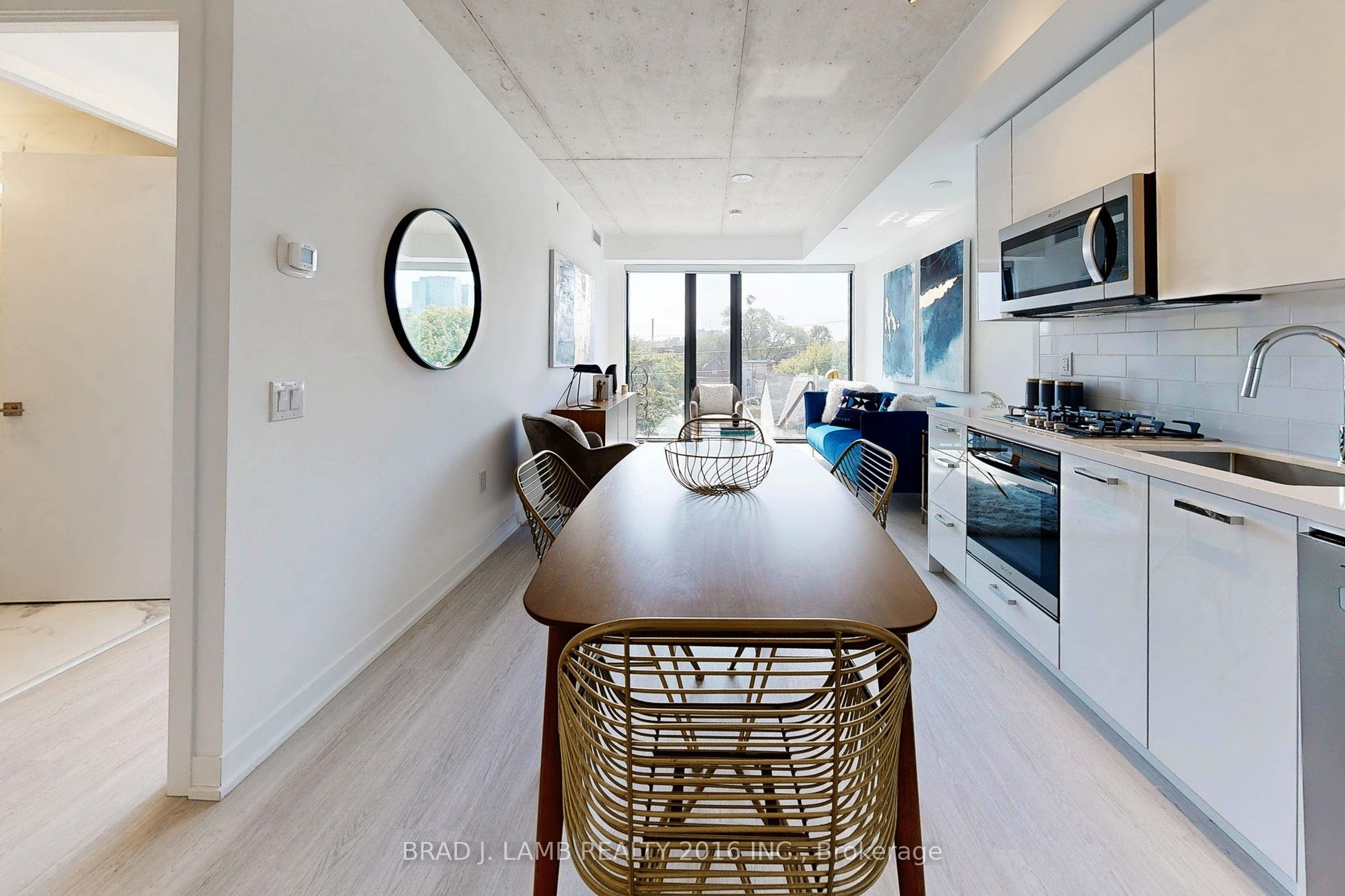195 Mccaul Street 302 Property Photo 9