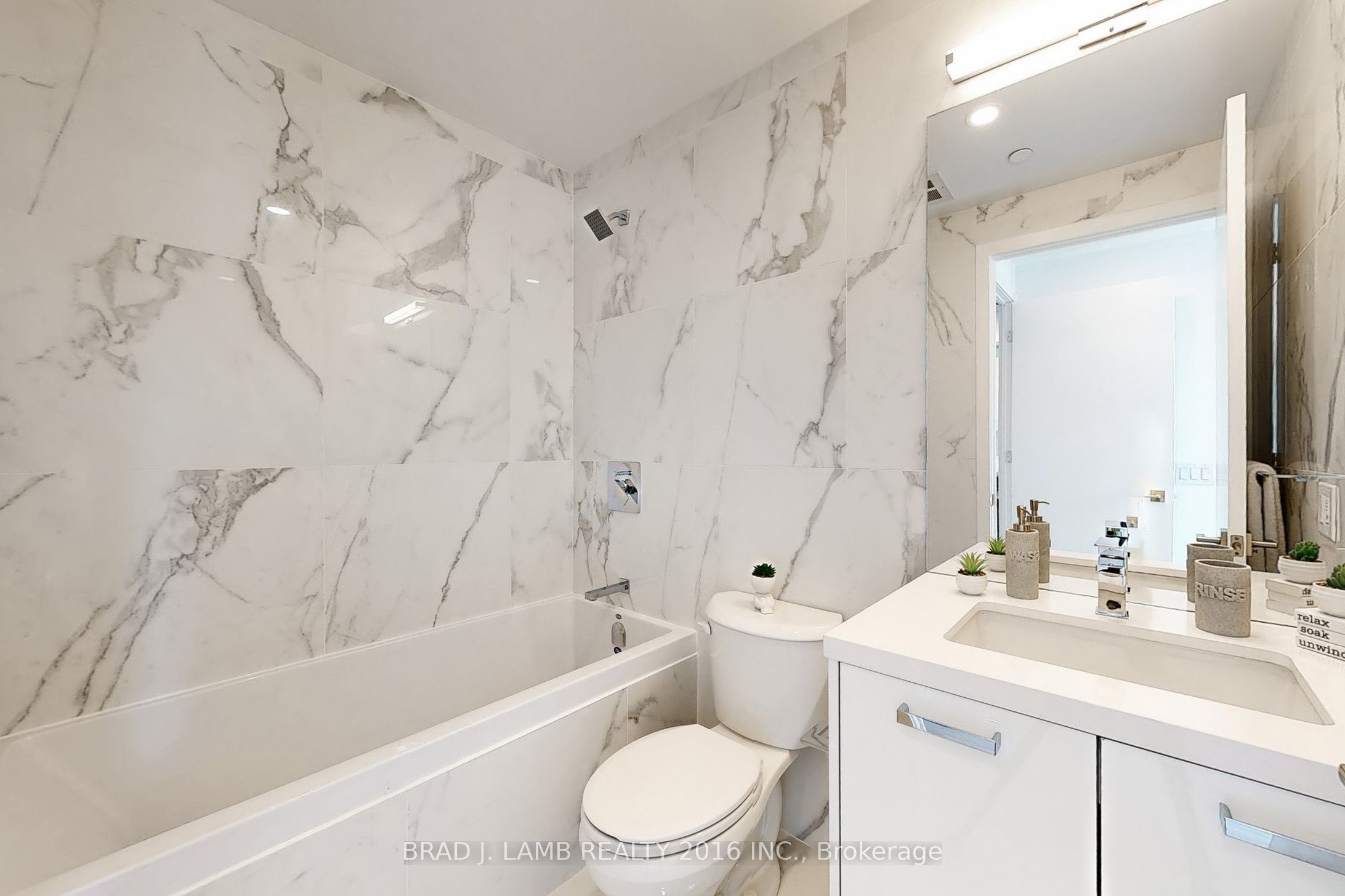 195 Mccaul Street 302 Property Photo 15