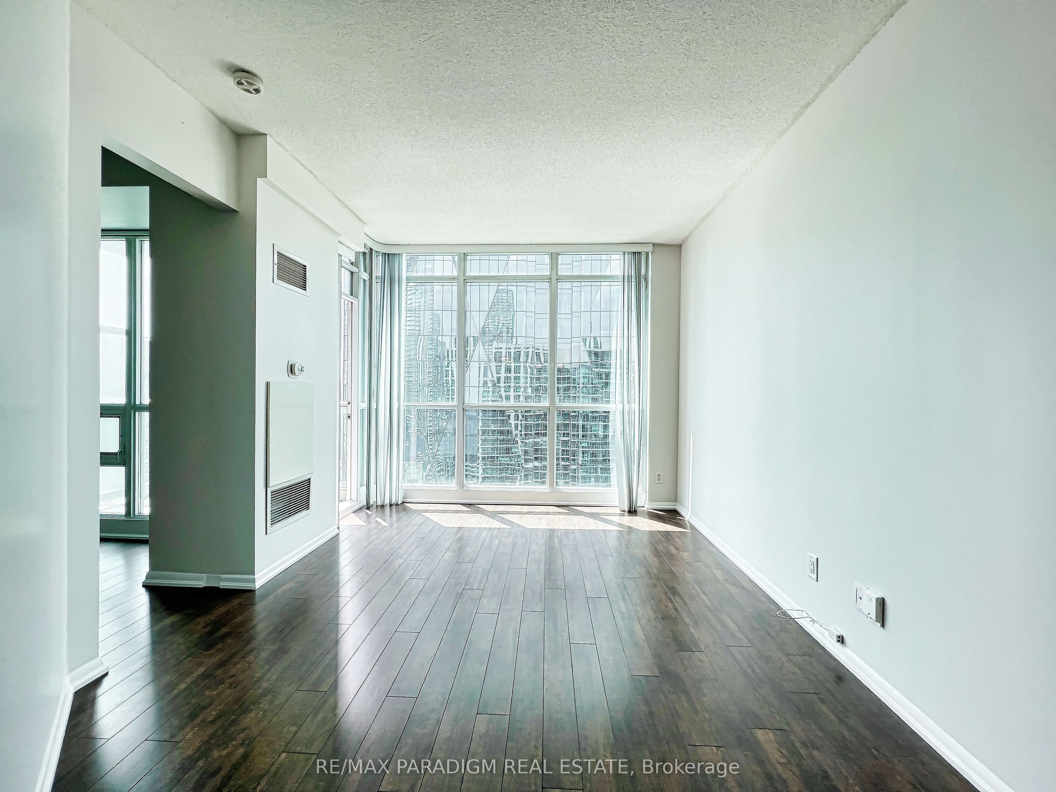 18 Yonge Street 3713 Property Photo 13