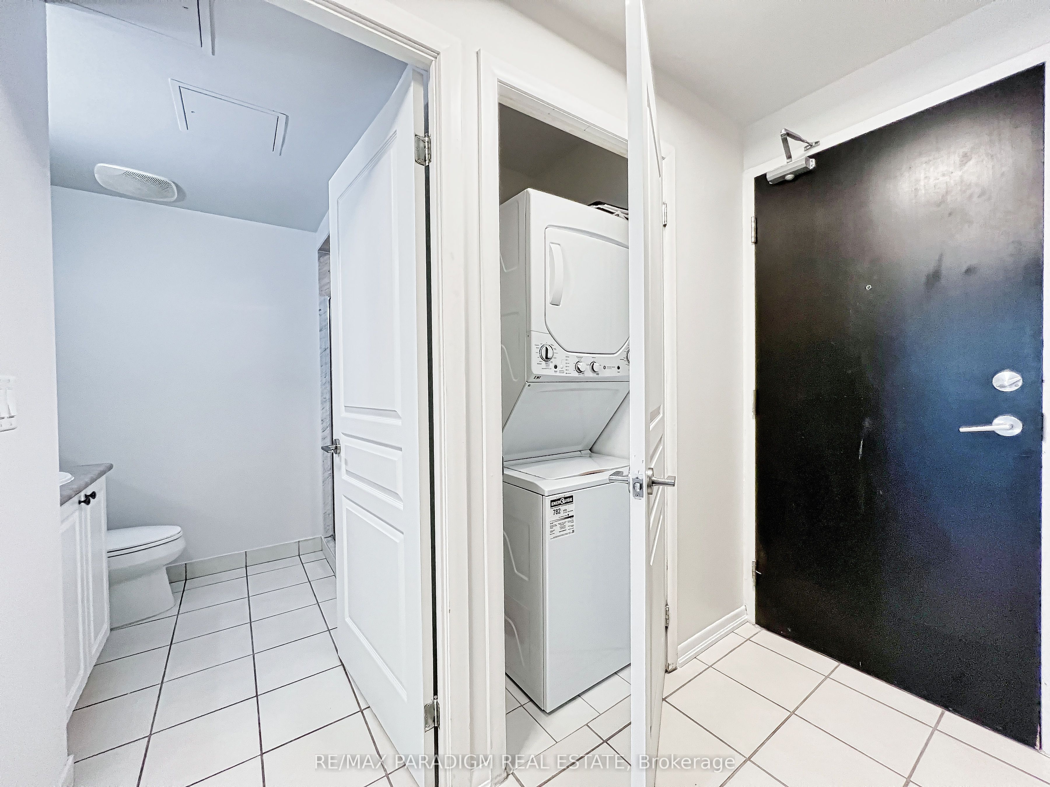 18 Yonge Street 3713 Property Photo 15