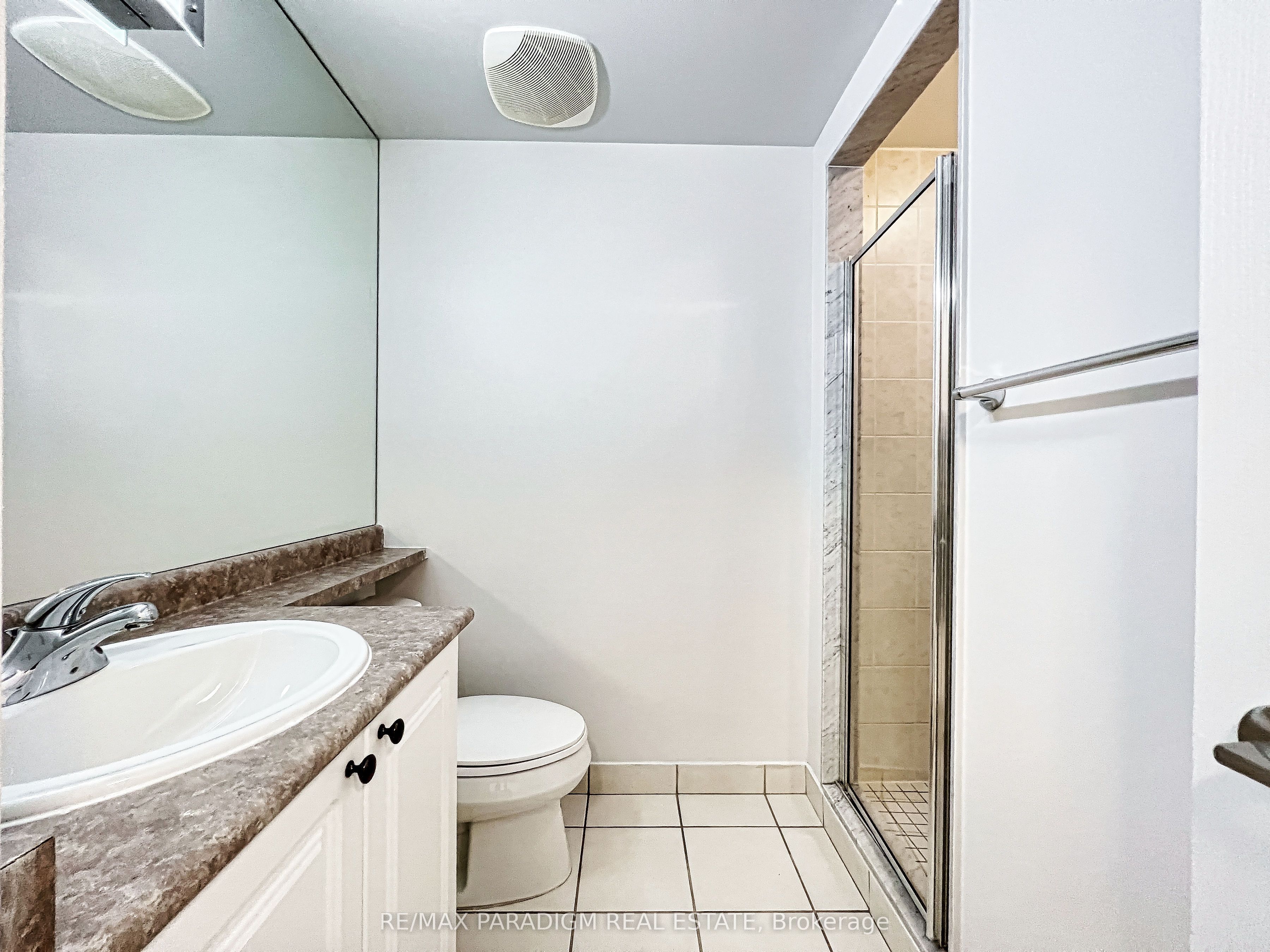 18 Yonge Street 3713 Property Photo 17