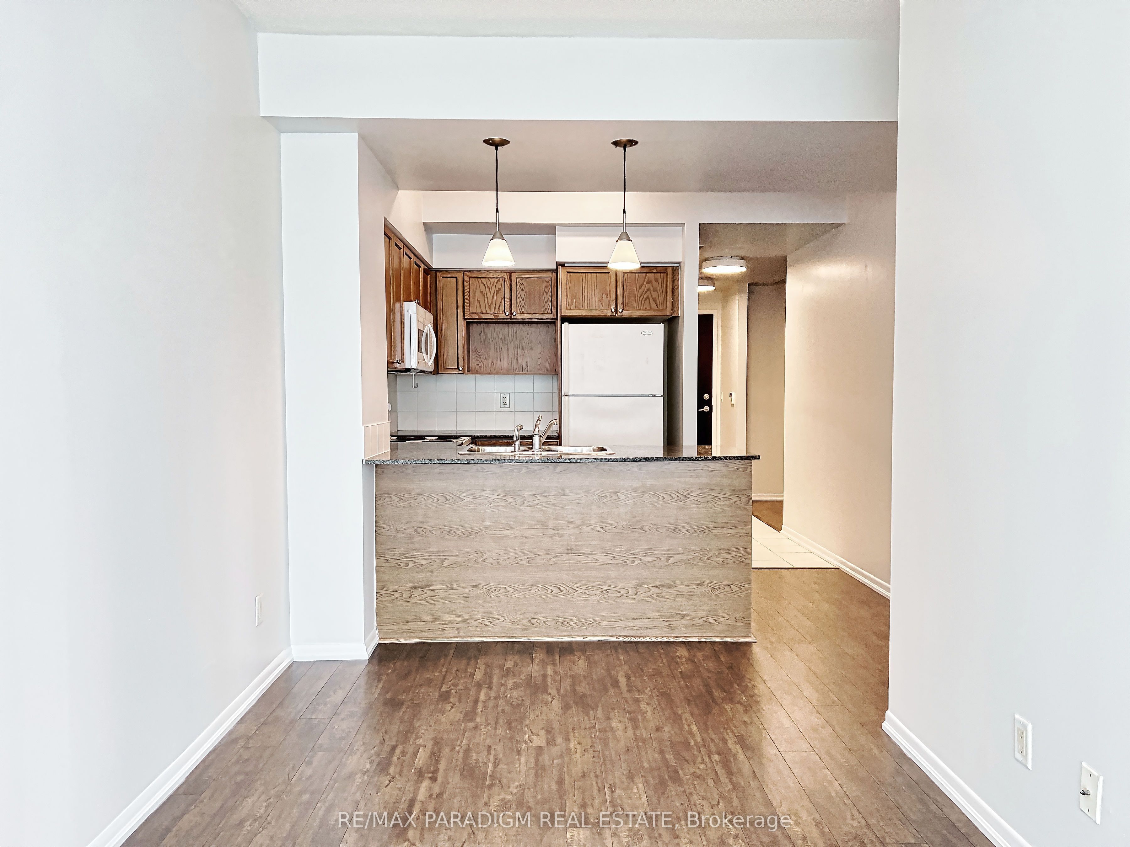 18 Yonge Street 3713 Property Photo 20