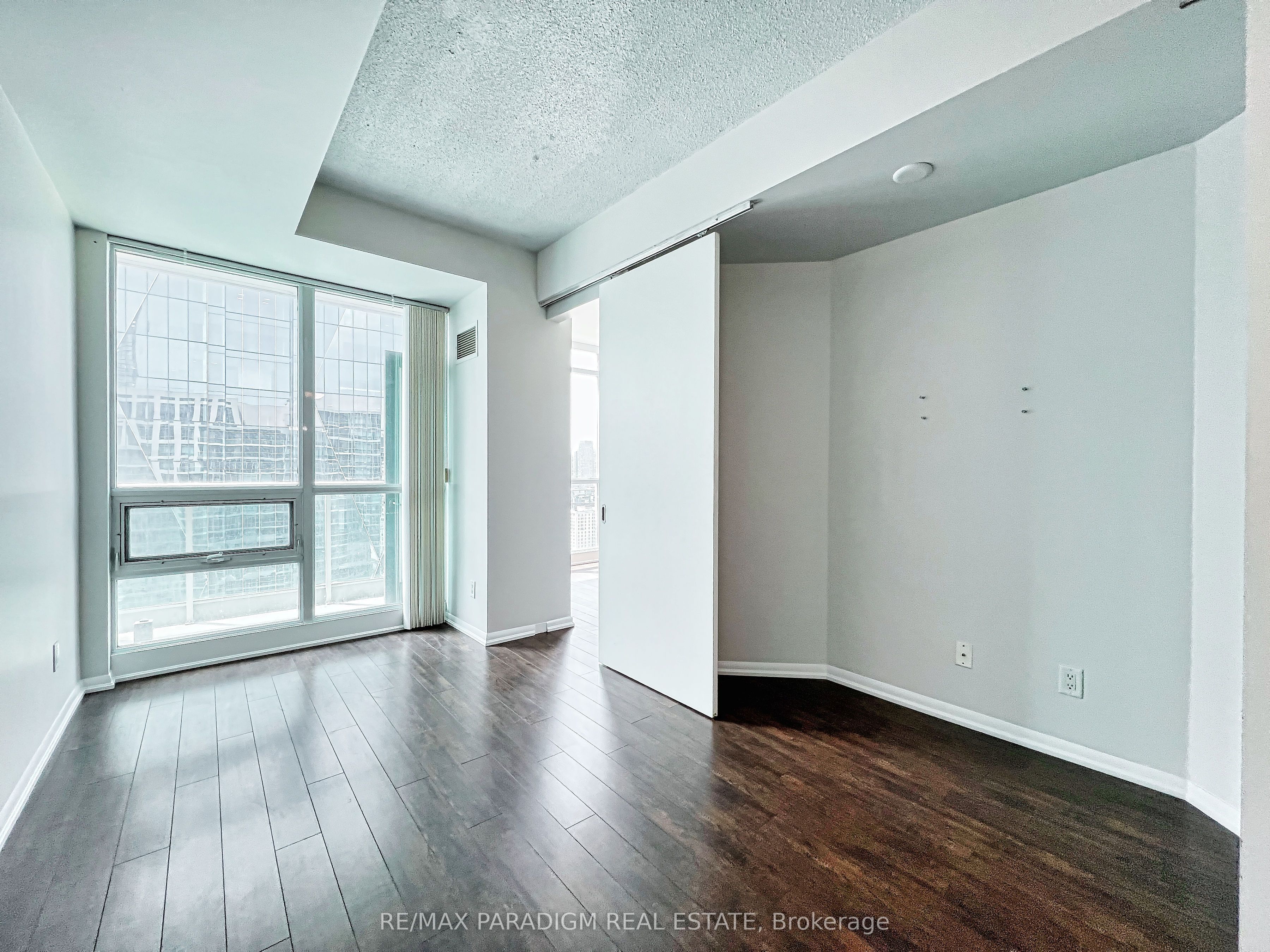 18 Yonge Street 3713 Property Photo 24