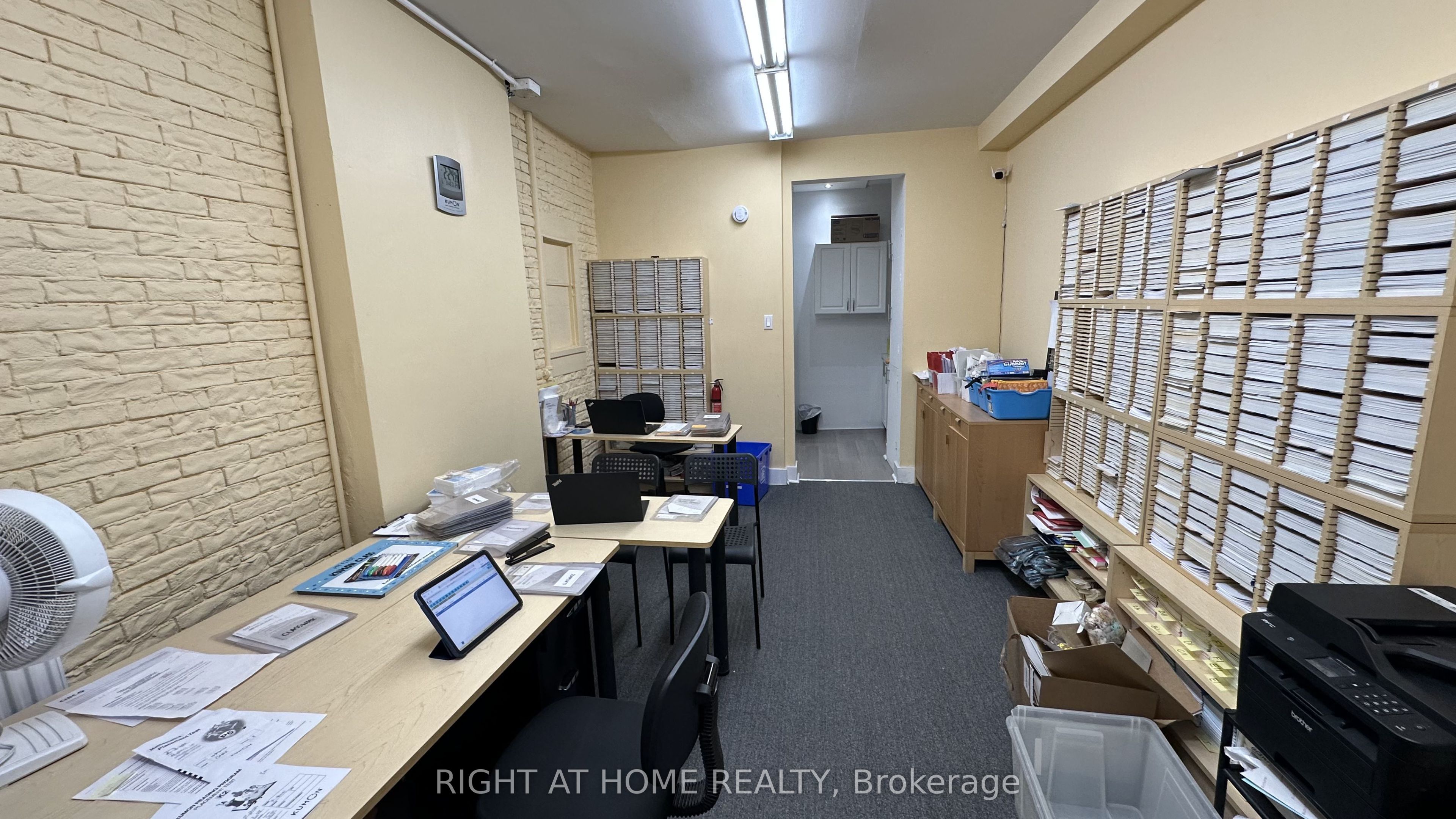 194a Carlton Street Property Photo 5