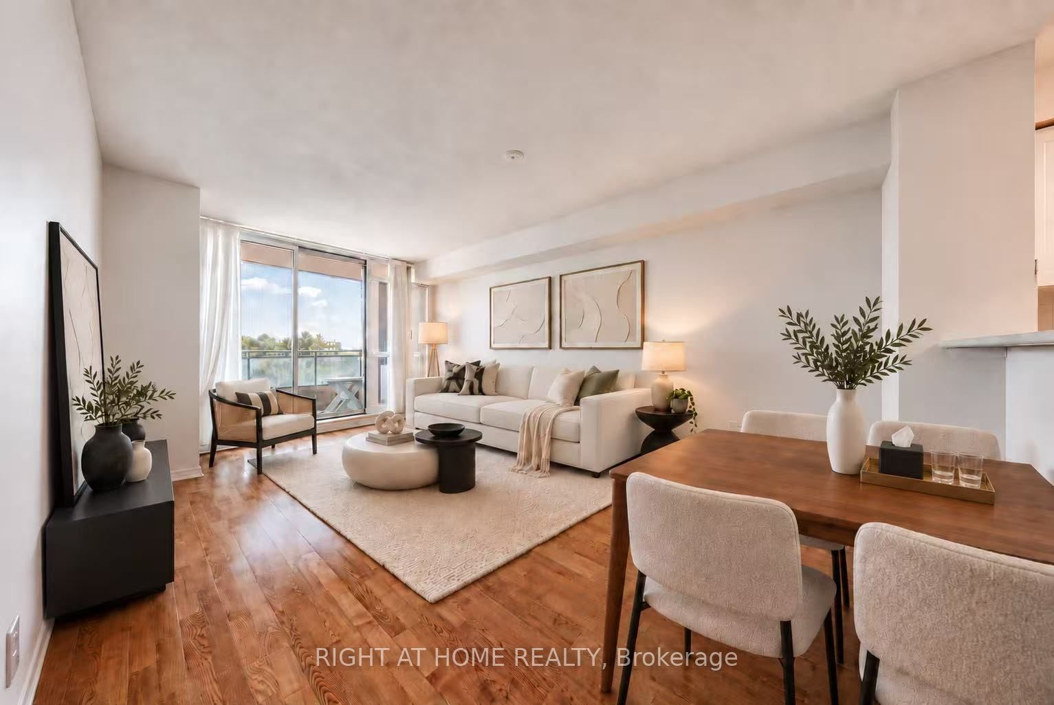 28 Pemberton Avenue 706 Property Photo 1