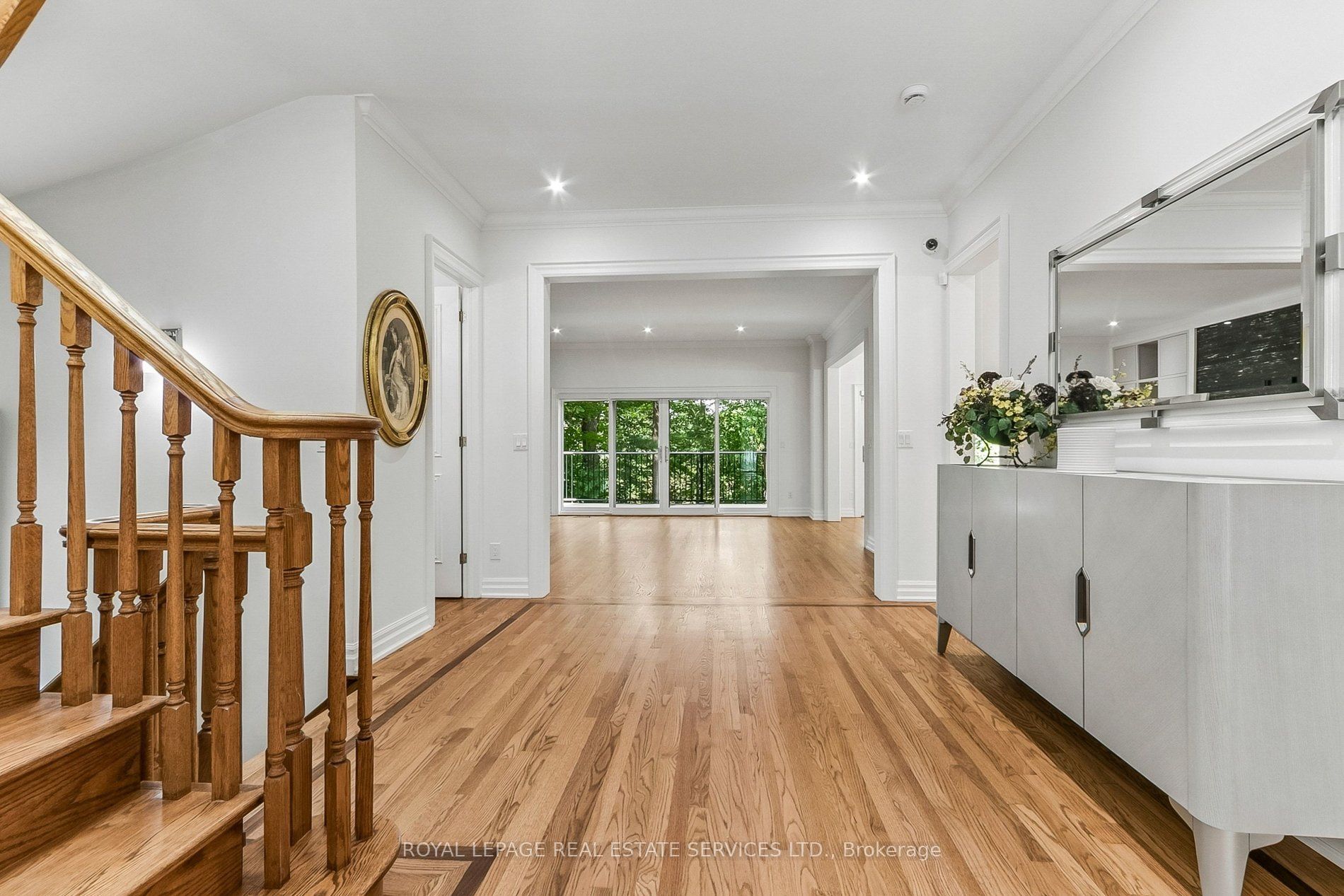 42 Rykert Crescent Property Photo 3