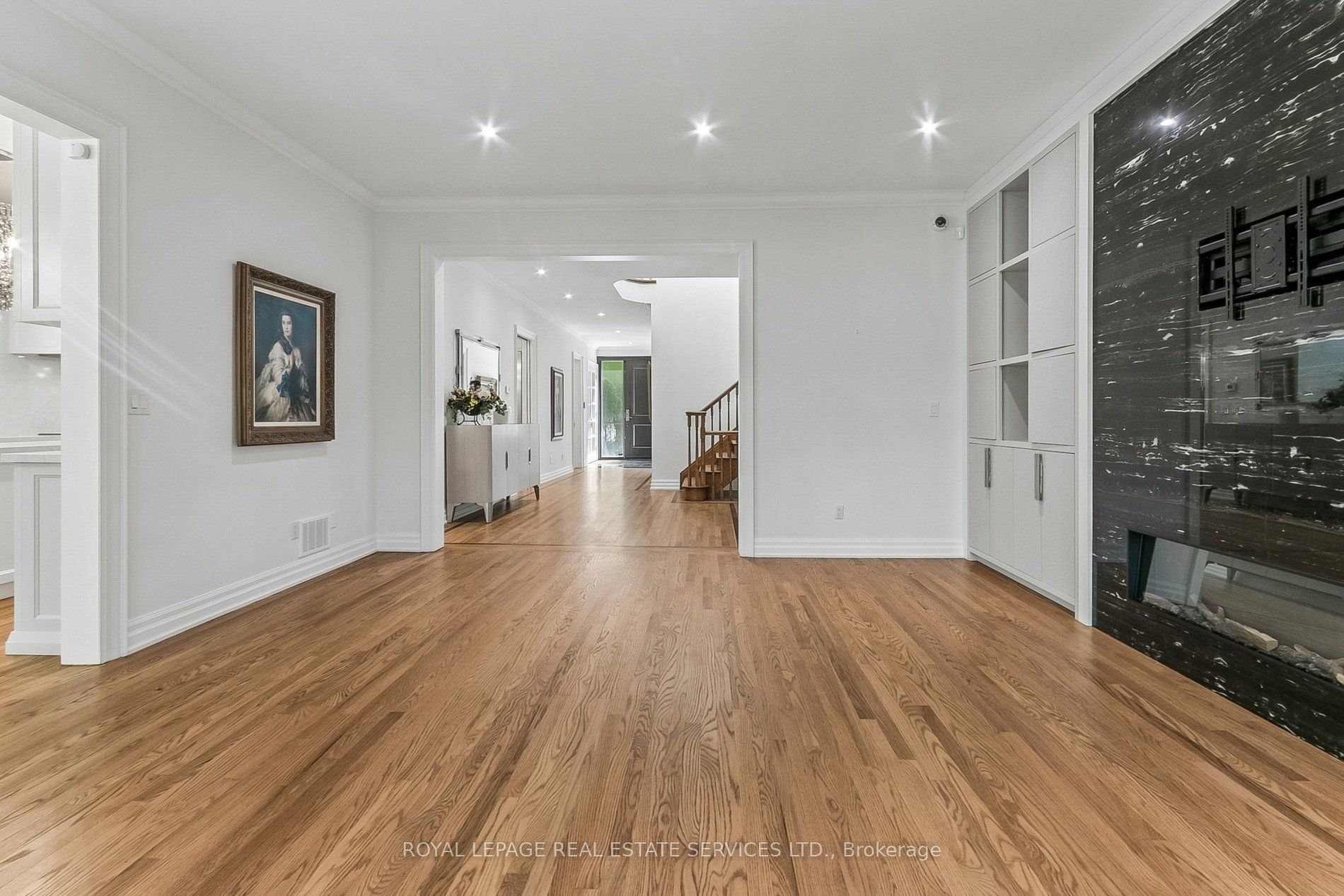 42 Rykert Crescent Property Photo 8