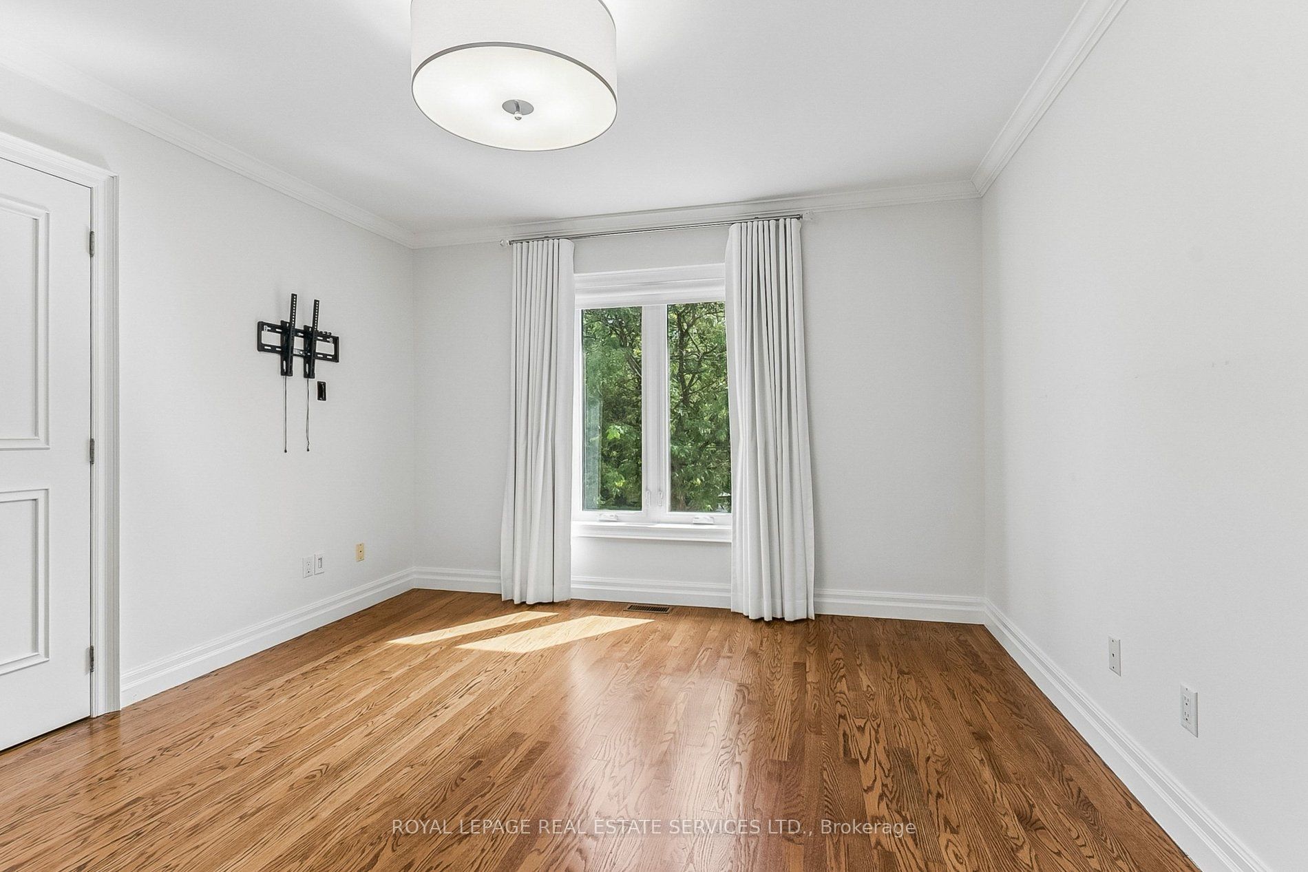 42 Rykert Crescent Property Photo 33