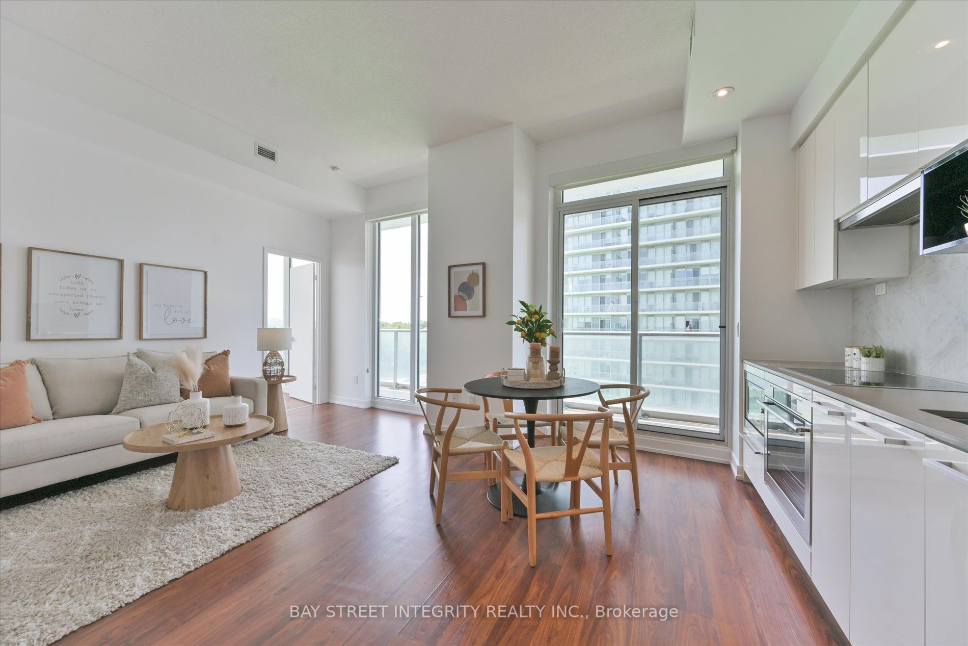 117 Mcmahon Drive 903 Property Photo 2