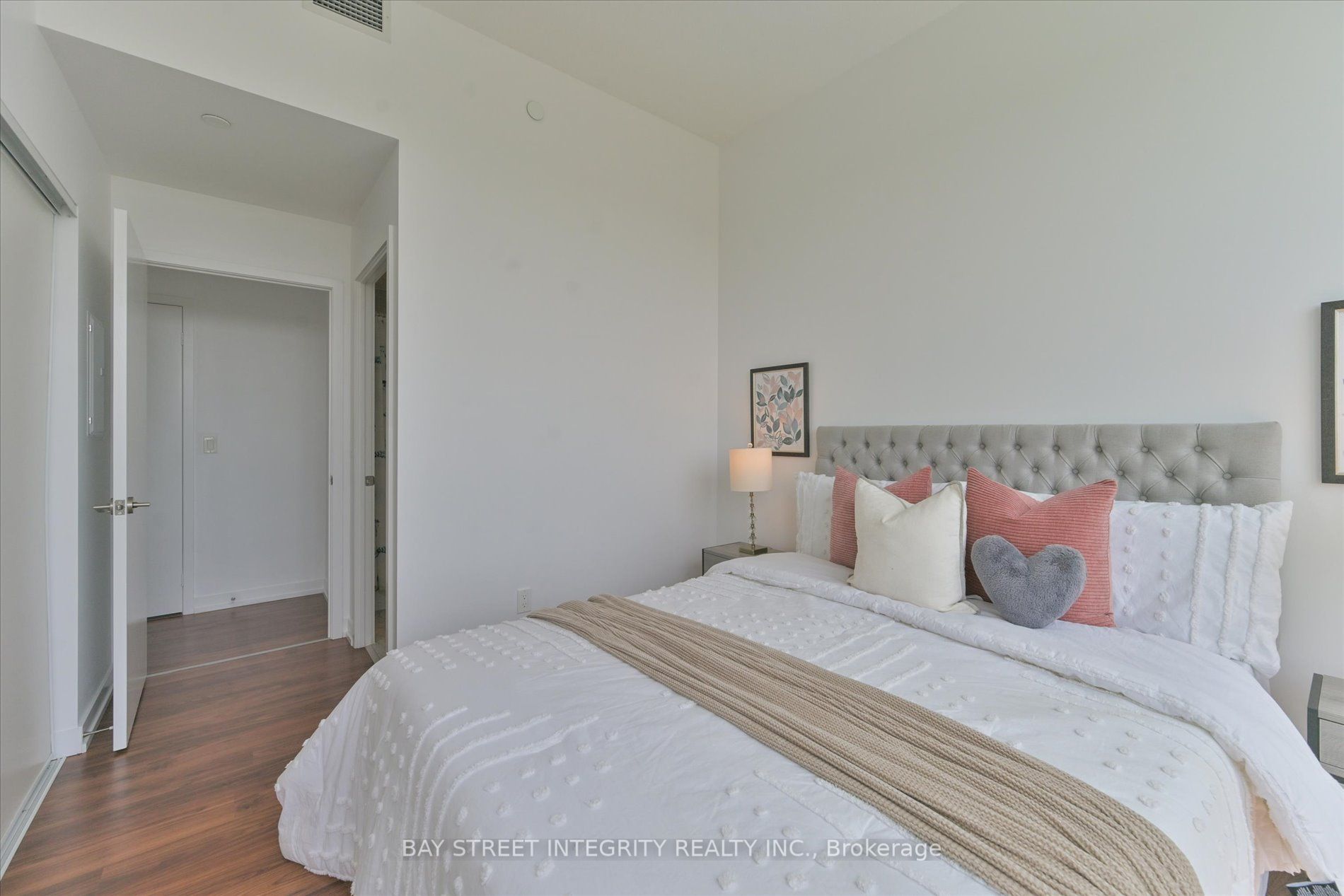 117 Mcmahon Drive 903 Property Photo 10