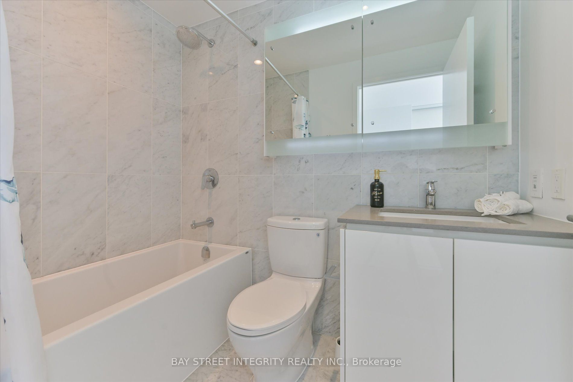 117 Mcmahon Drive 903 Property Photo 11