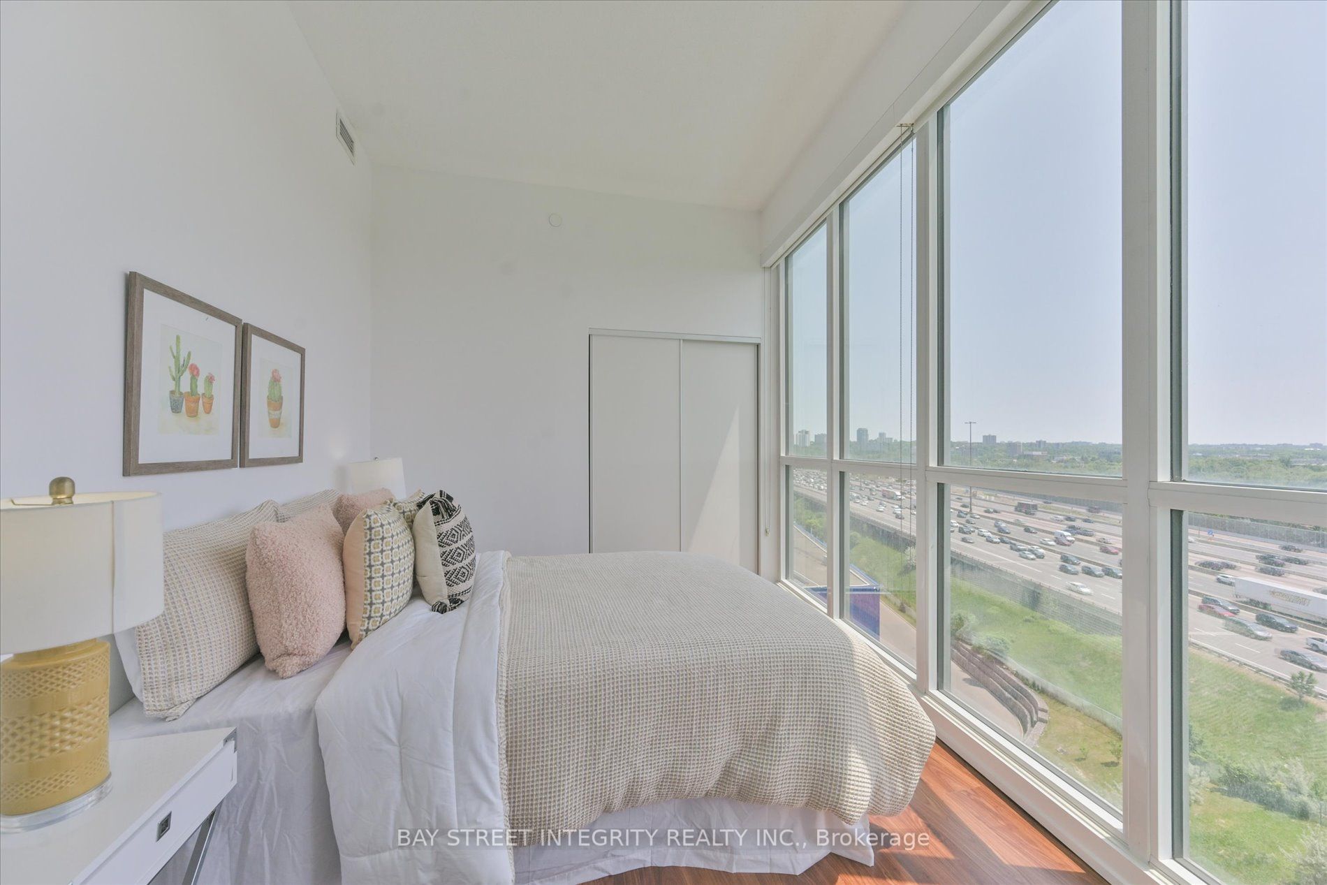 117 Mcmahon Drive 903 Property Photo 12