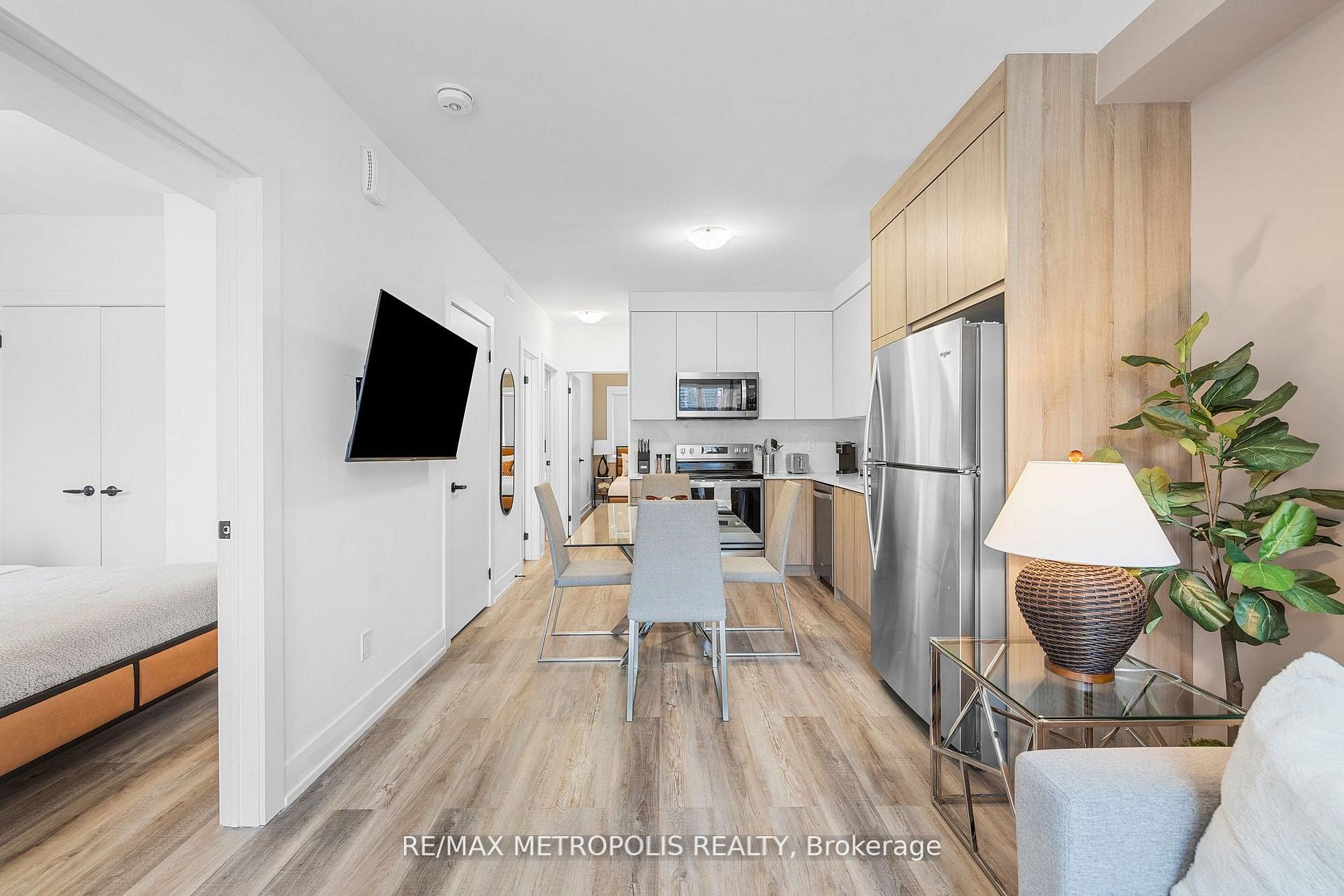 447 - 449 Lansdowne Avenue Property Photo 32