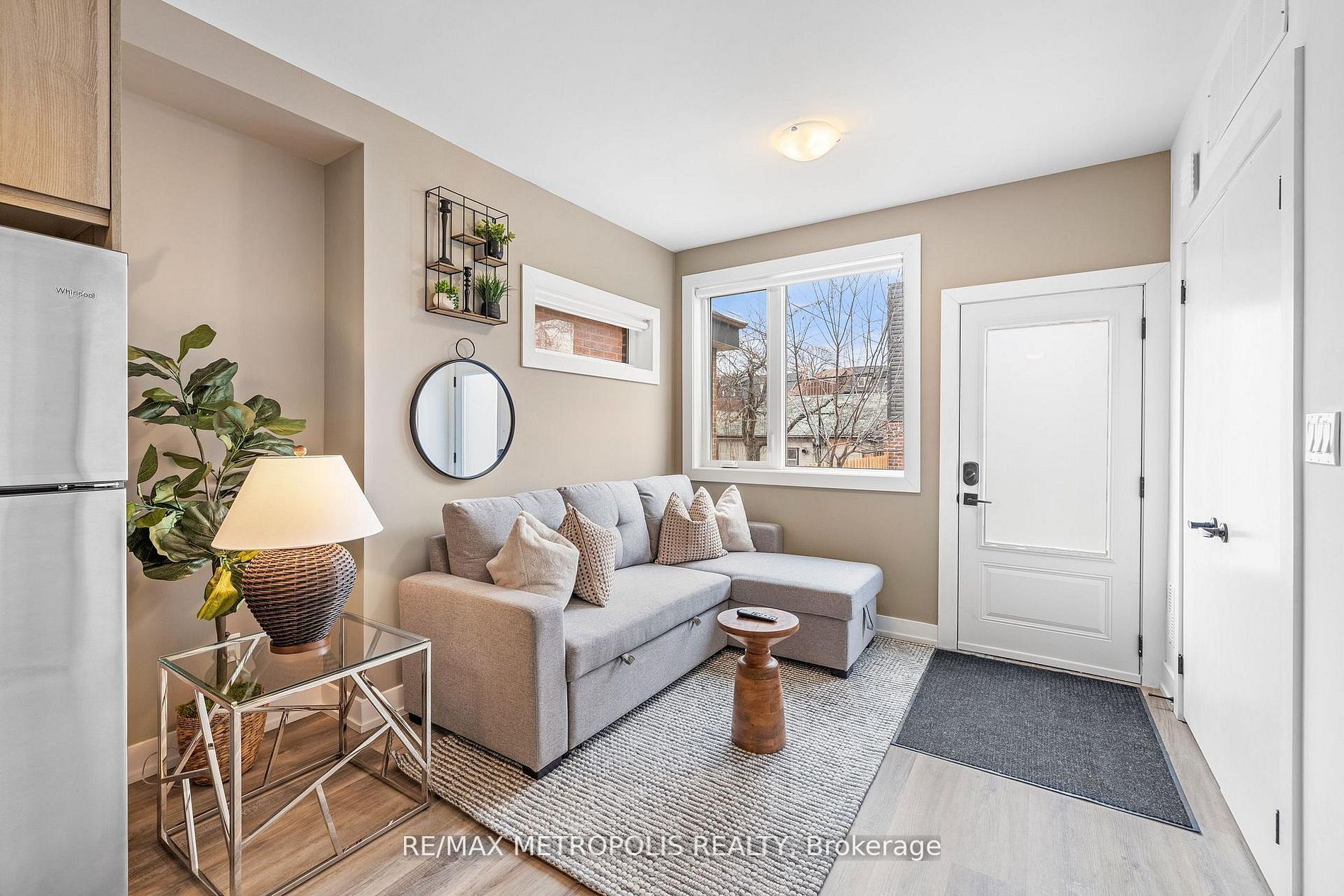 447 - 449 Lansdowne Avenue Property Photo 33