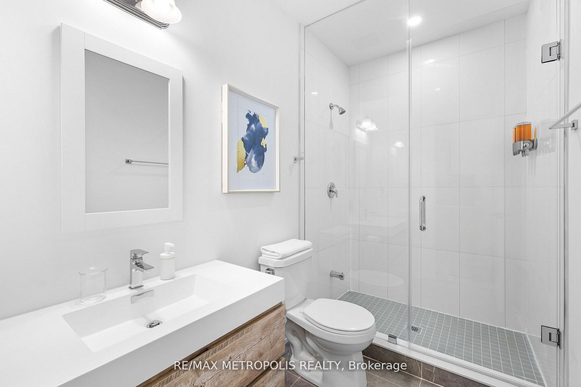 447 - 449 Lansdowne Avenue Property Photo 37