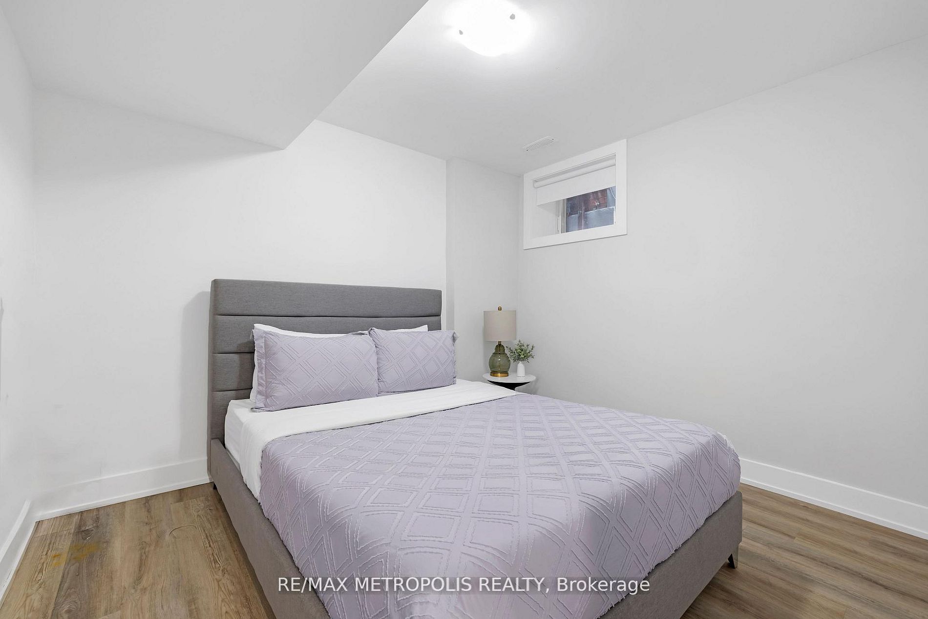 447 - 449 Lansdowne Avenue Property Photo 39