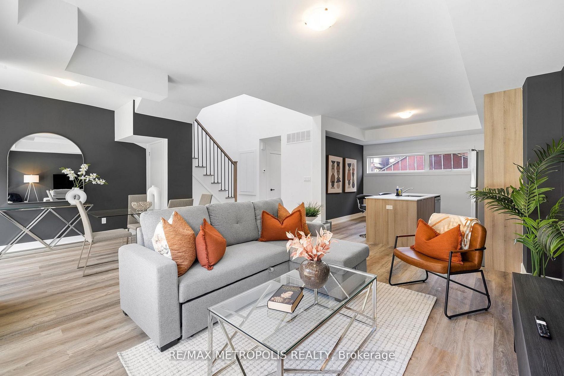 447 - 449 Lansdowne Avenue Property Photo 42