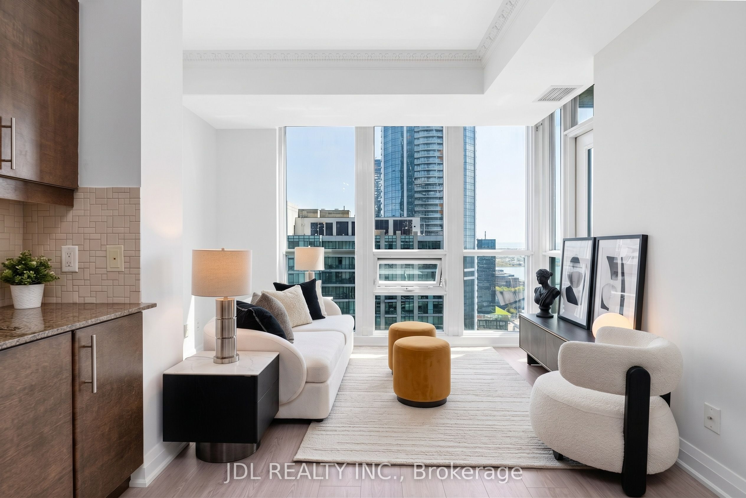 16 Harbour Street 4006 Property Photo 1