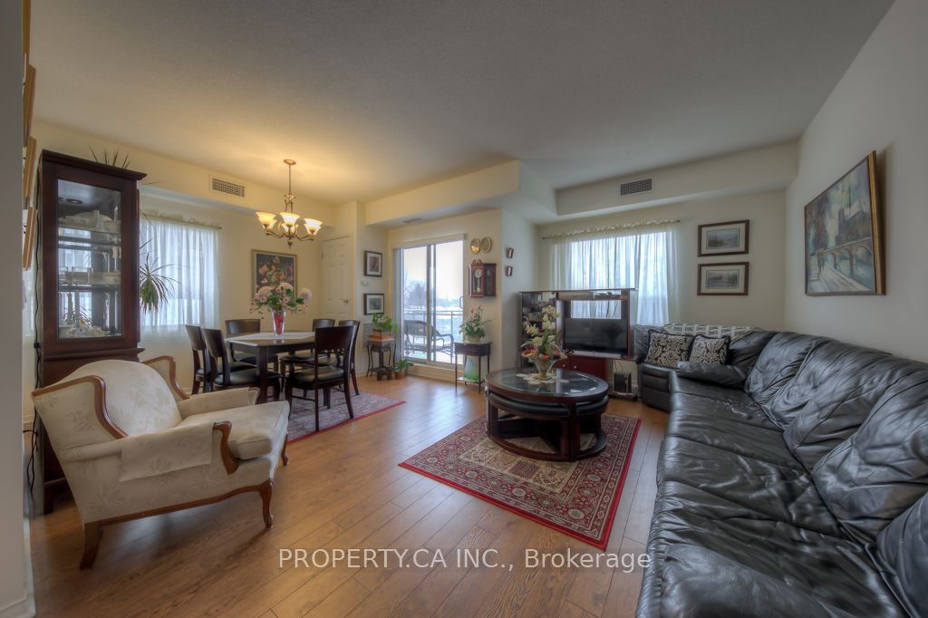 778 Sheppard Avenue W 301