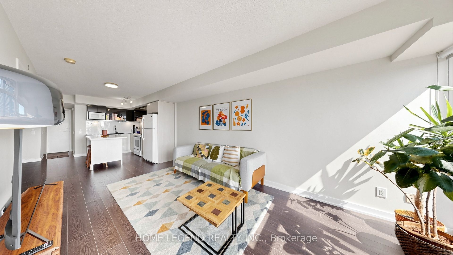 72 Esther Shiner Boulevard 2205 Property Photo 12