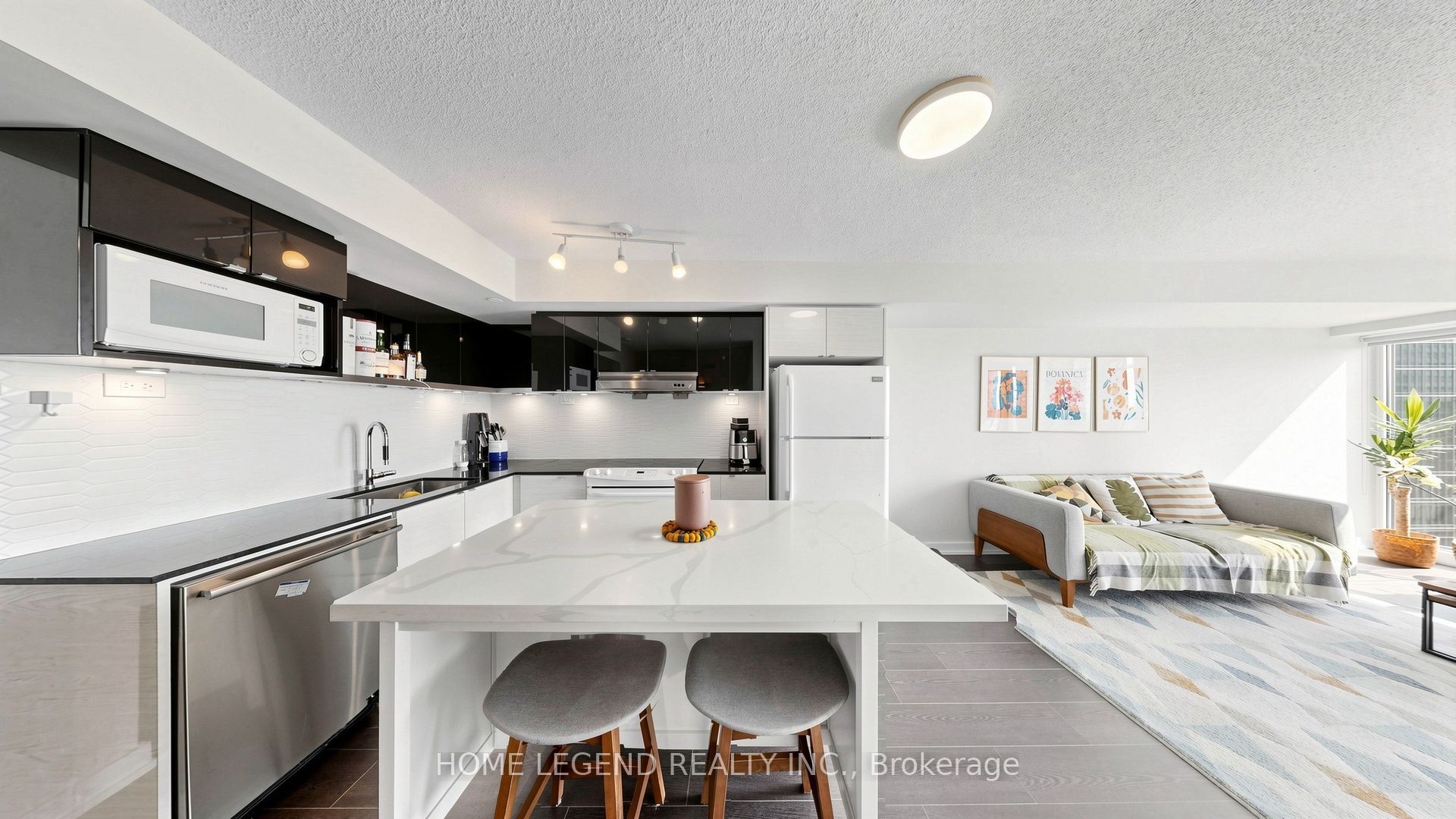 72 Esther Shiner Boulevard 2205 Property Photo 15