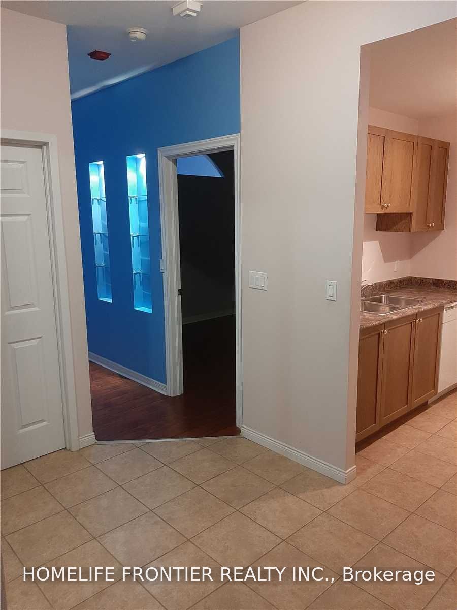 778 Sheppard Avenue W 102 Property Photo 10