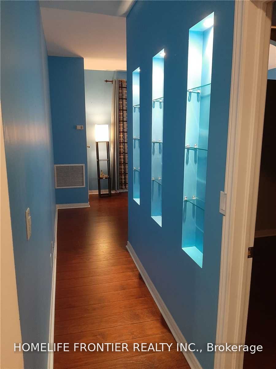 778 Sheppard Avenue W 102 Property Photo 11