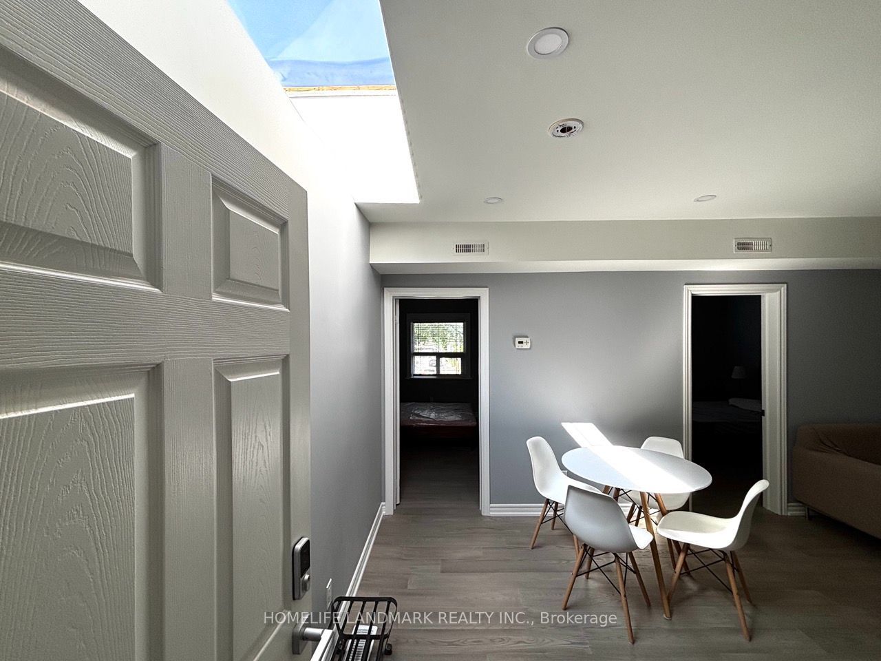 3229 Yonge Street Unit 1 Property Photo 3